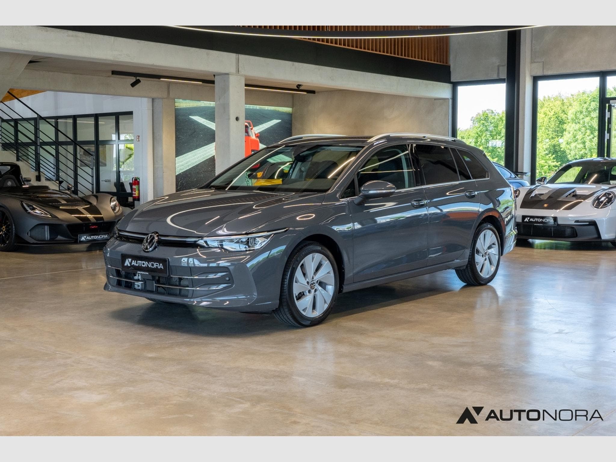 VW Golf VIII 1.5 eTSI Style Variant (2024) - Foto 1