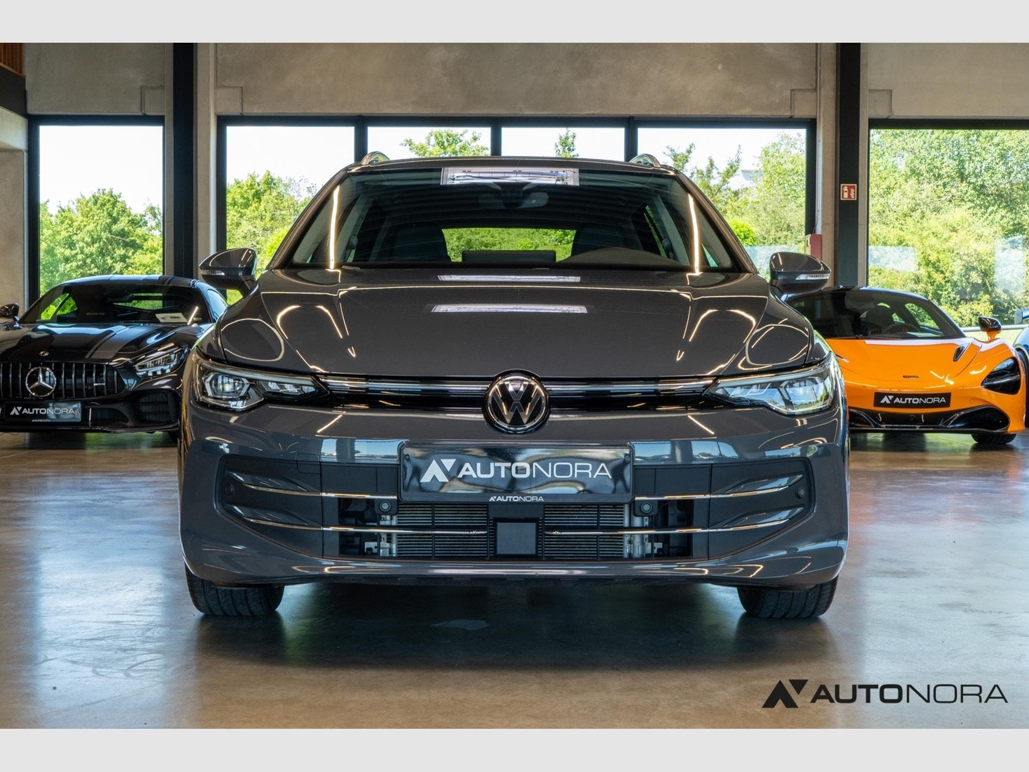 VW Golf VIII 1.5 eTSI Style Variant (2024) - Foto 10
