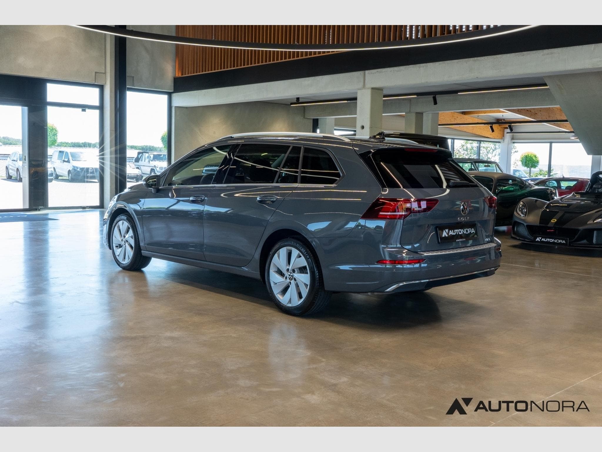 VW Golf VIII 1.5 eTSI Style Variant (2024) - Foto 2