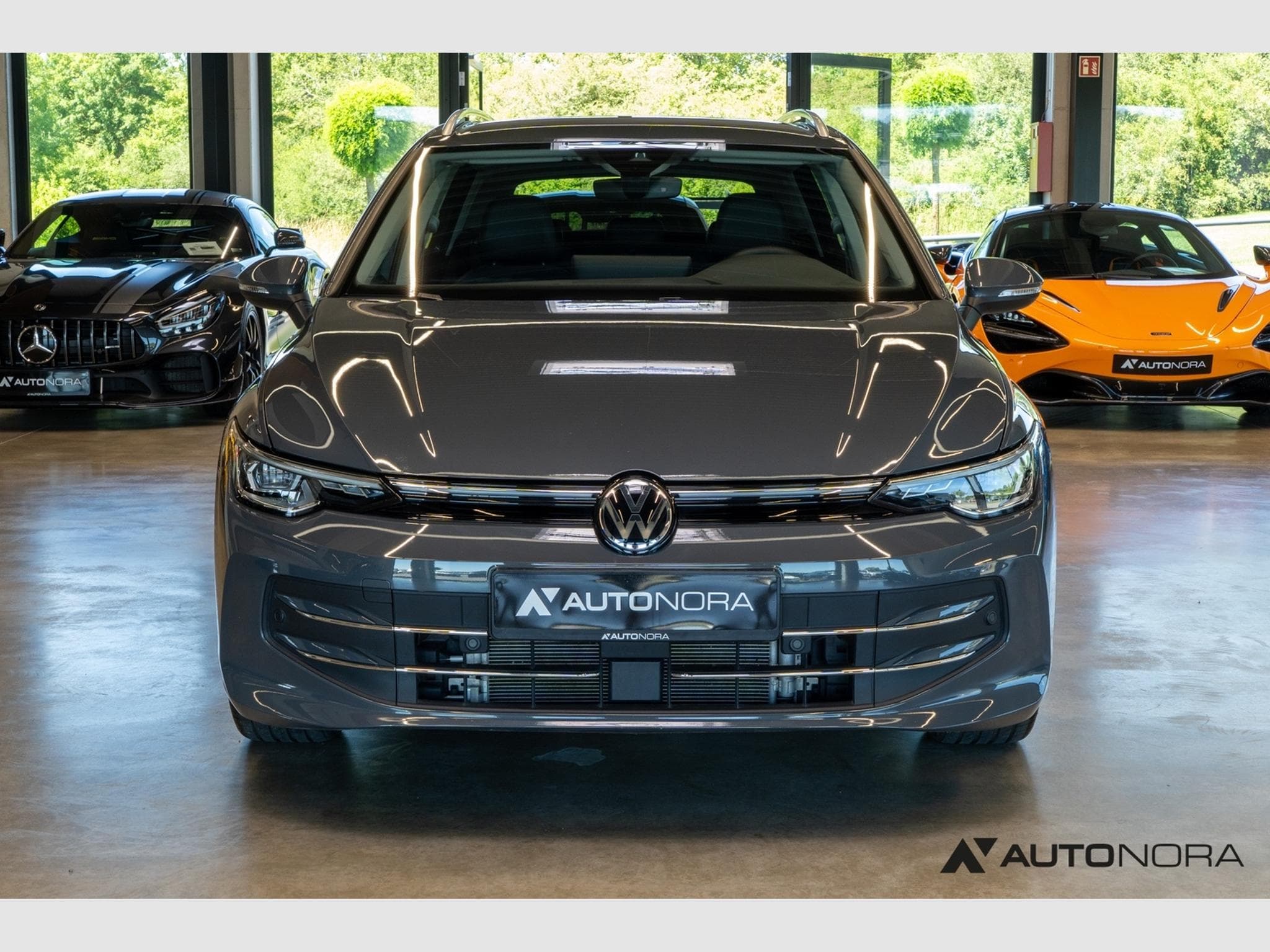 VW Golf VIII 1.5 eTSI Style Variant (2024) - Foto 5