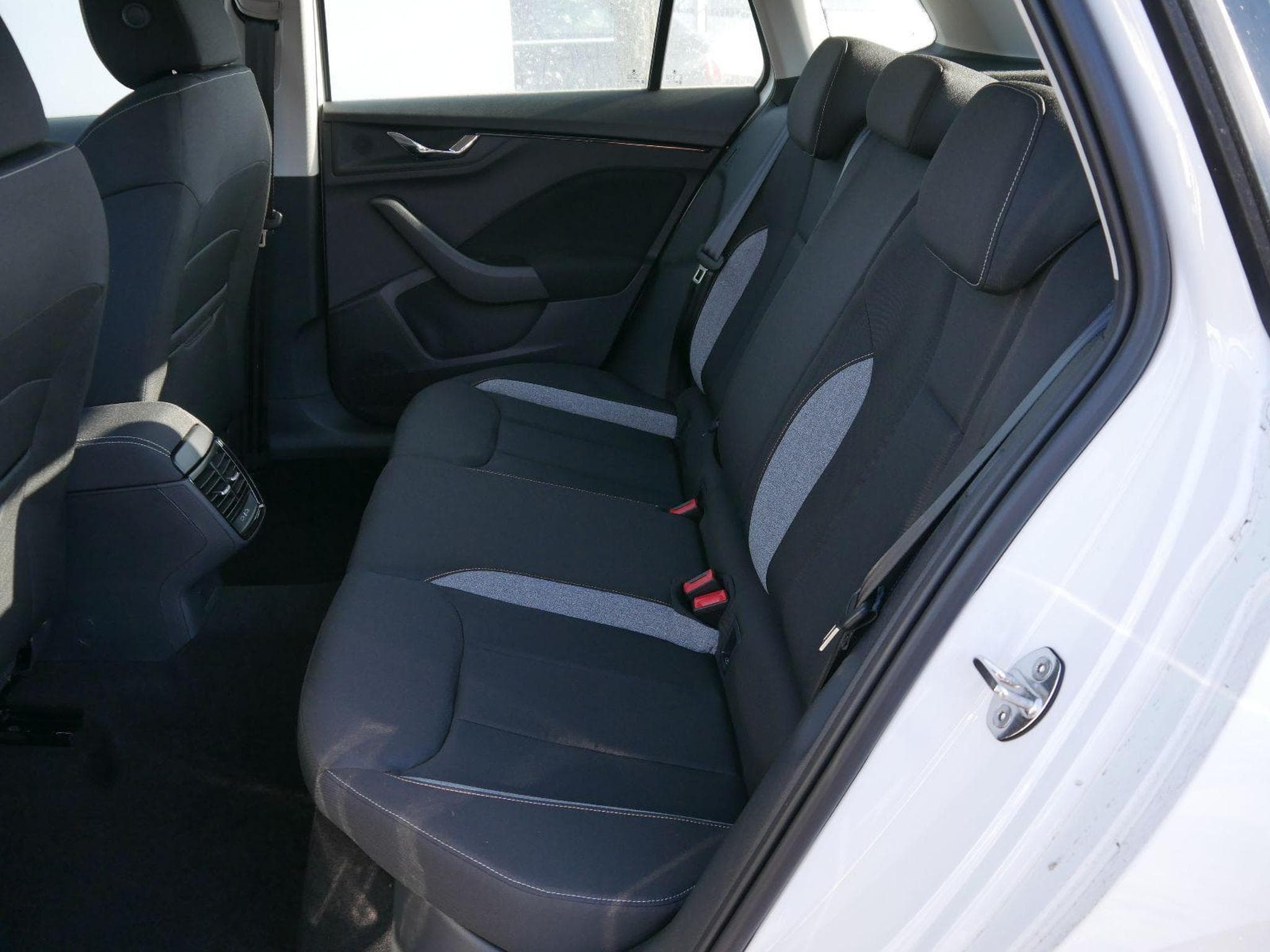 Skoda Kamiq Selection (2026) - Foto 7