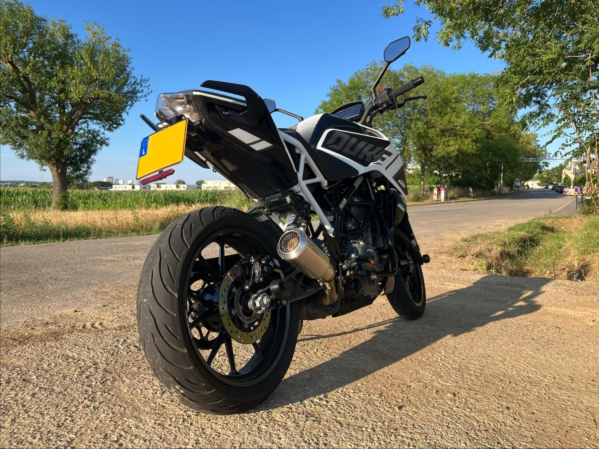 KTM Duke 390 White Edition (2022) - Photo 5