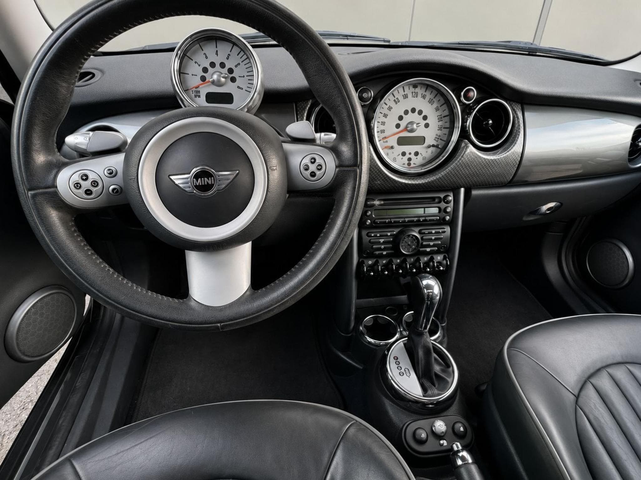 Mini Cooper Mini Cooper Automatic • Sunroof (2007) - Photo 6