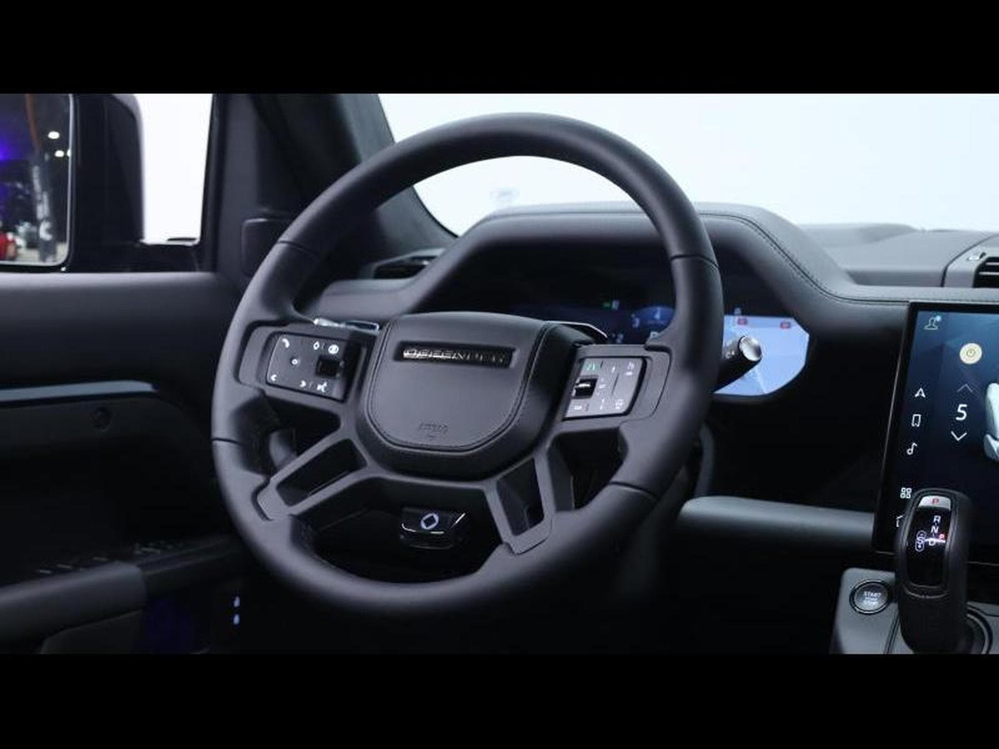 Land-Rover Defender 110 P635 OCTA AWD Auto 26 (2026) - Photo 14