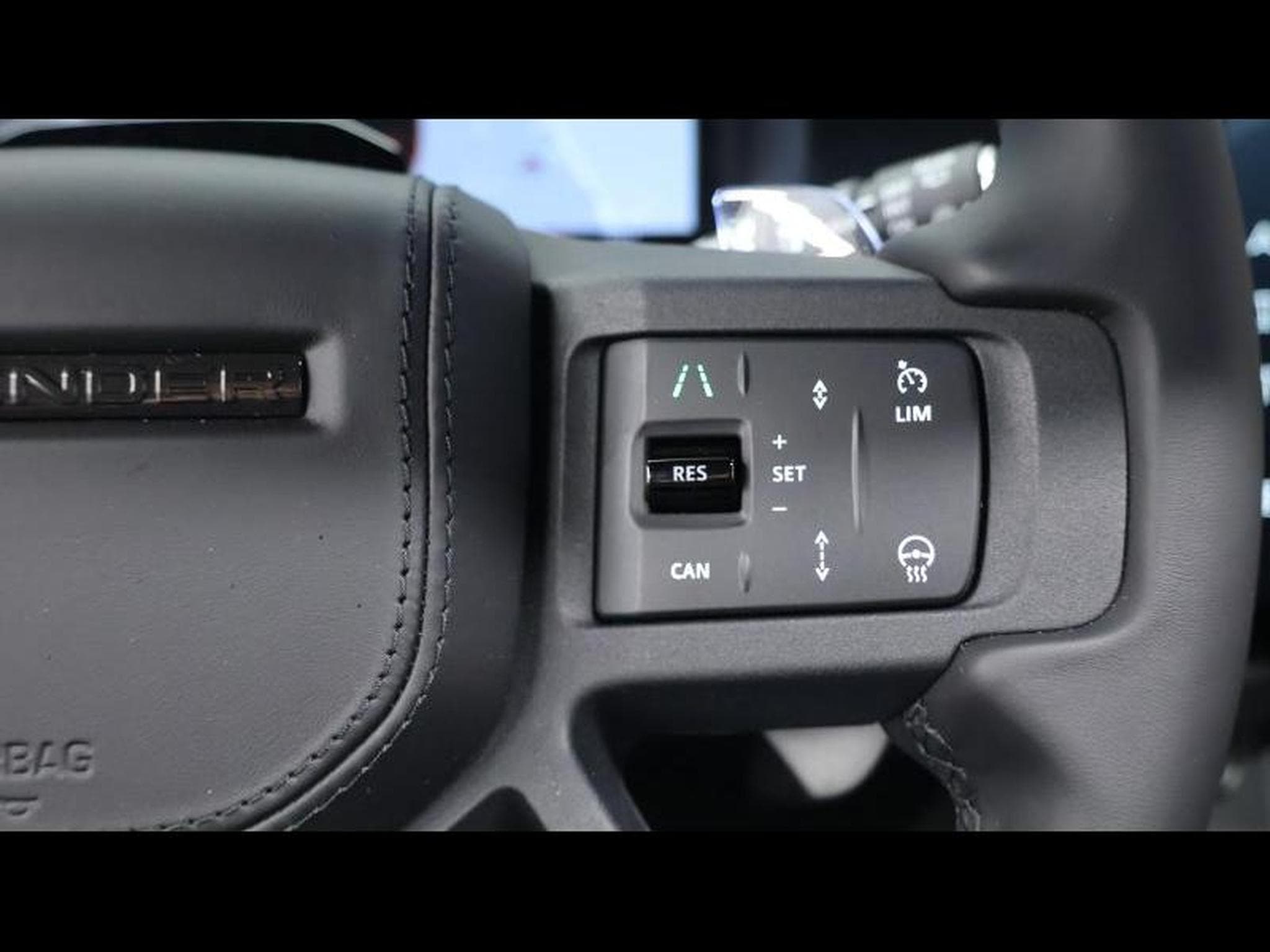 Land-Rover Defender 110 P635 OCTA AWD Auto 26 (2026) - Photo 16