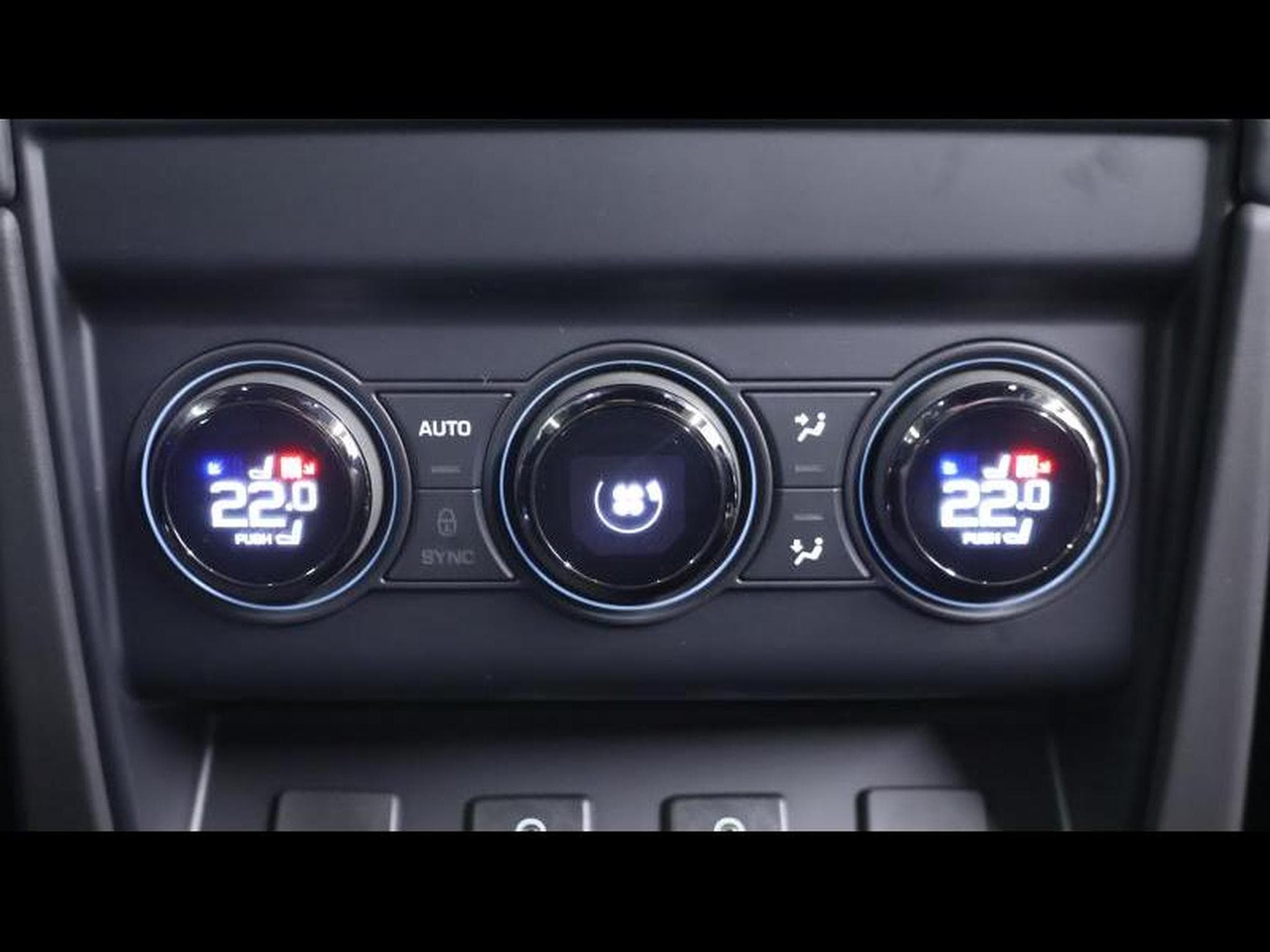 Land-Rover Defender 110 P635 OCTA AWD Auto 26 (2026) - Photo 25