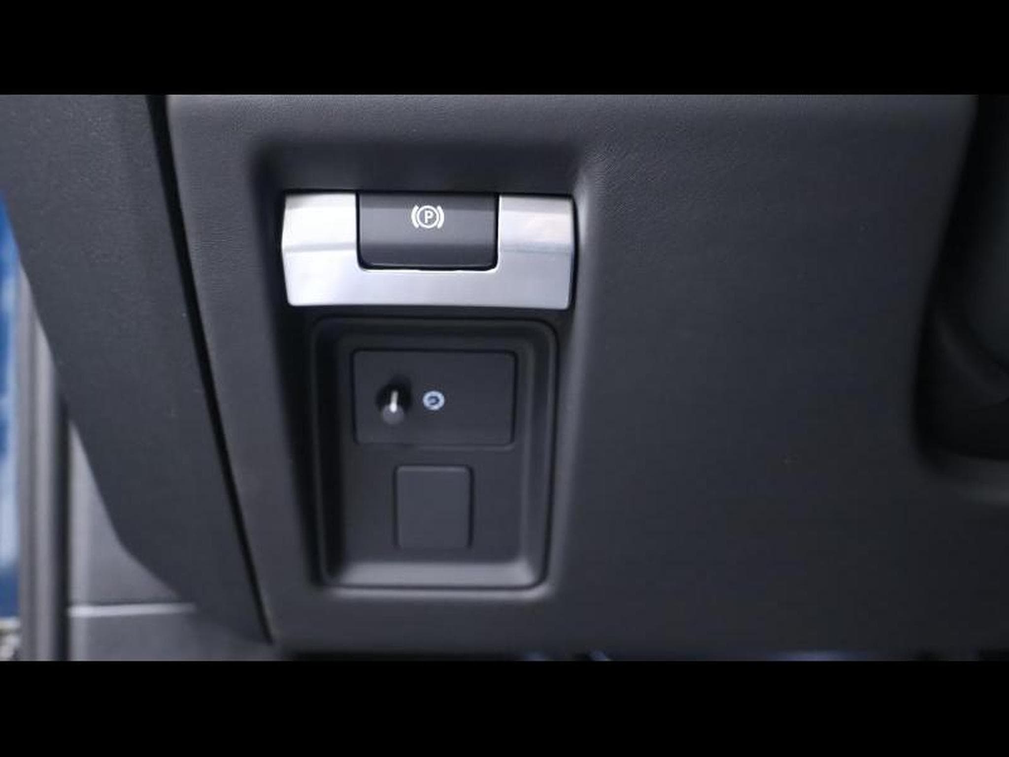 Land-Rover Defender 110 P635 OCTA AWD Auto 26 (2026) - Photo 30