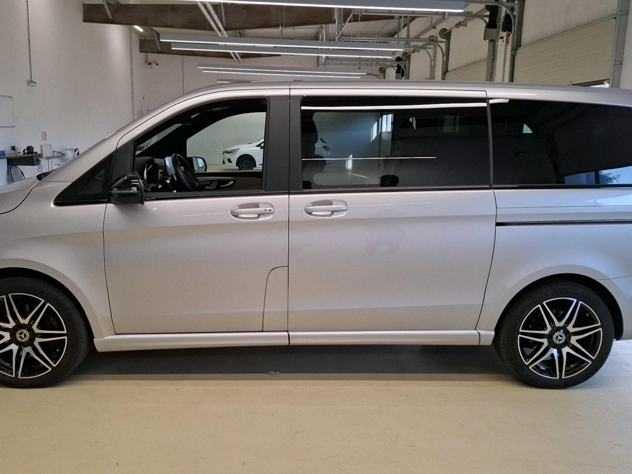 Mercedes V 300 V-CLASS 2.0 V 300 D A2 4WD (2022) - Photo 3