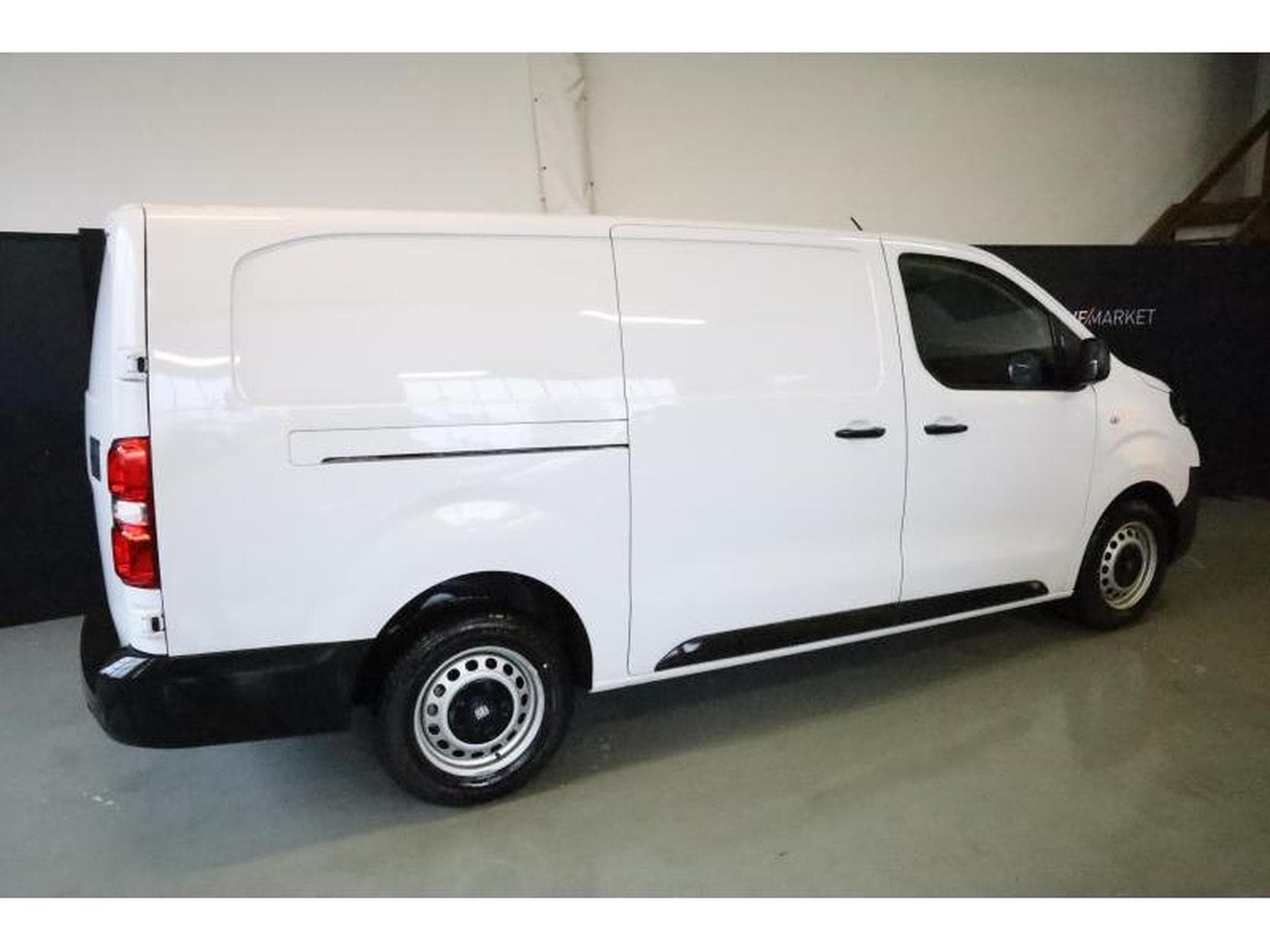 Fiat Scudo 144 L3 eCall Temp HFT180° PDC NSW 3S (2025) - Foto 12