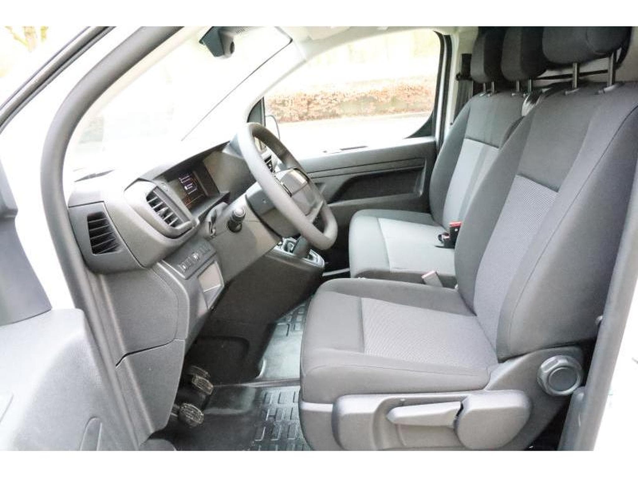 Fiat Scudo 144 L3 eCall Temp HFT180° PDC NSW 3S (2025) - Foto 14