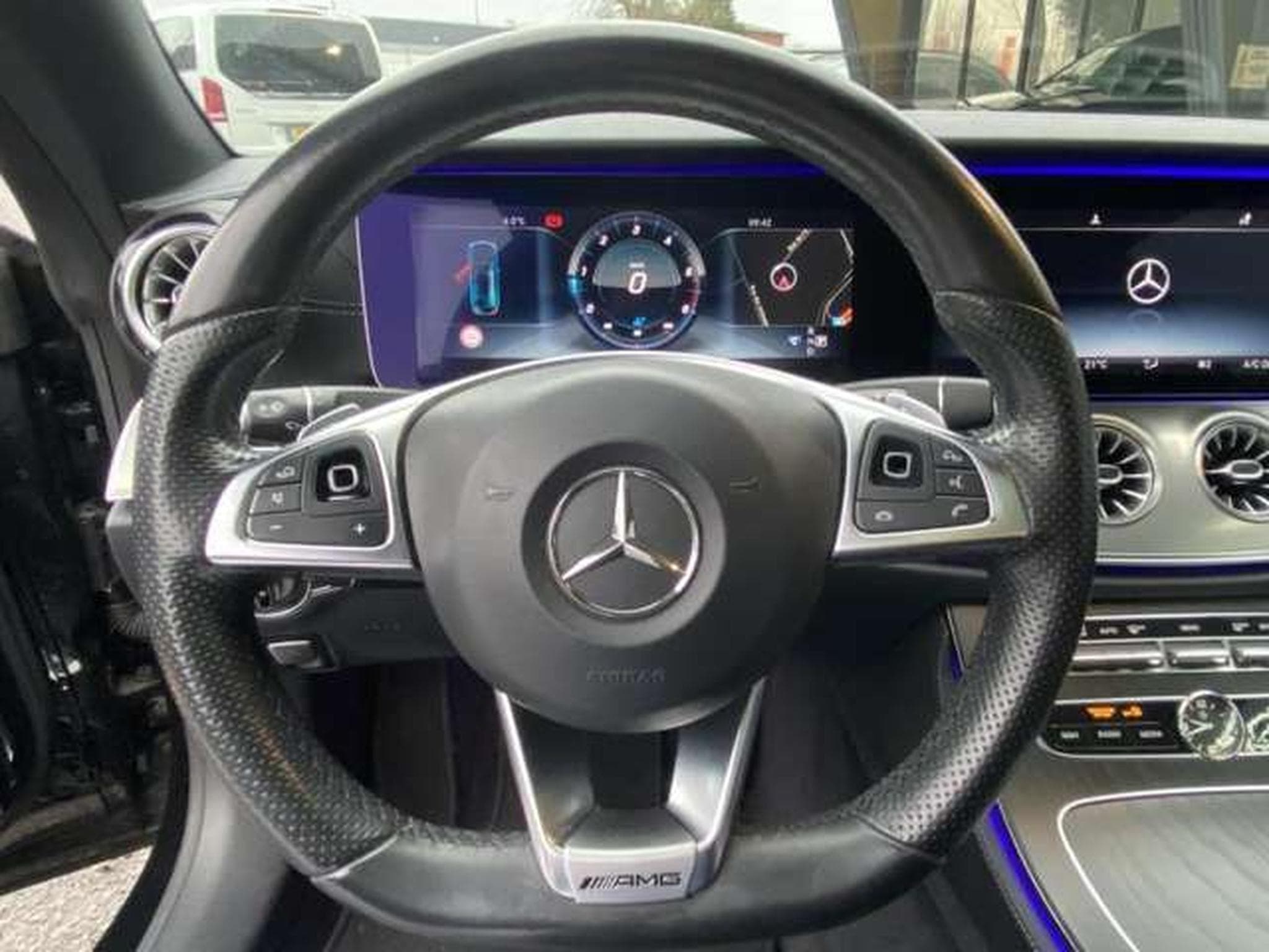 Mercedes E 220 d Coupé AMG Line - JUSQU'A 48 MOIS DE GARANTIE (2017) - Photo 10