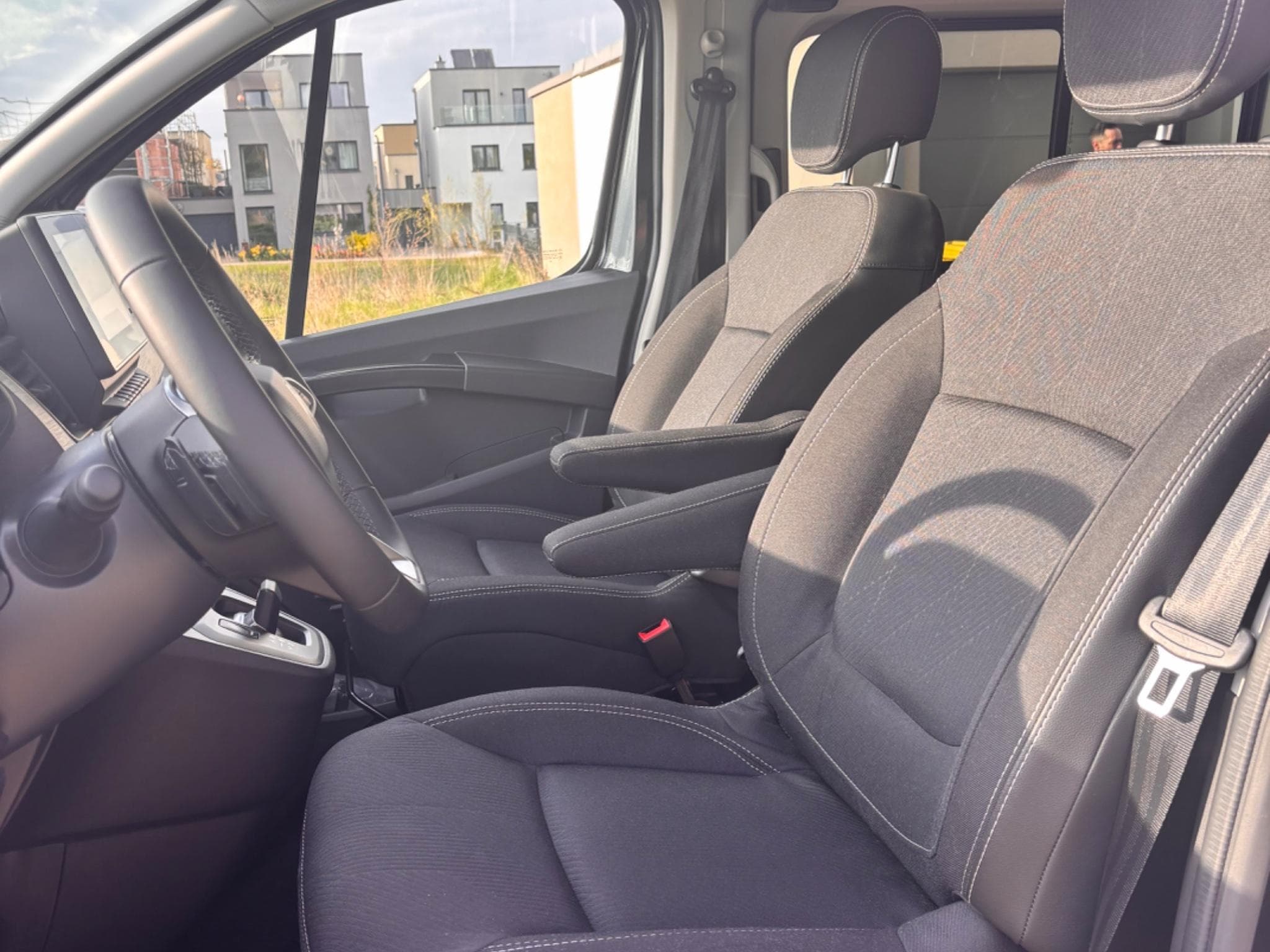 Renault Grand Trafic Trafic 2.0 DCI 170 EDC Grand Passenger (2025) - Photo 9