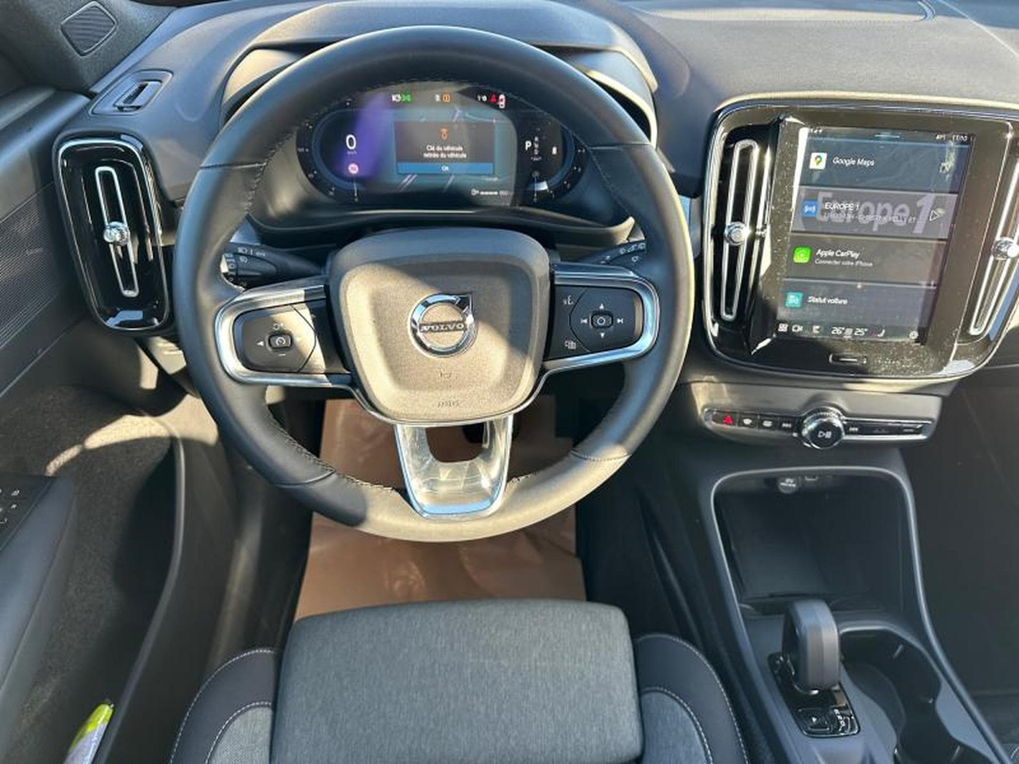 Volvo XC40 B3 Core / Essence (2024) - Photo 12