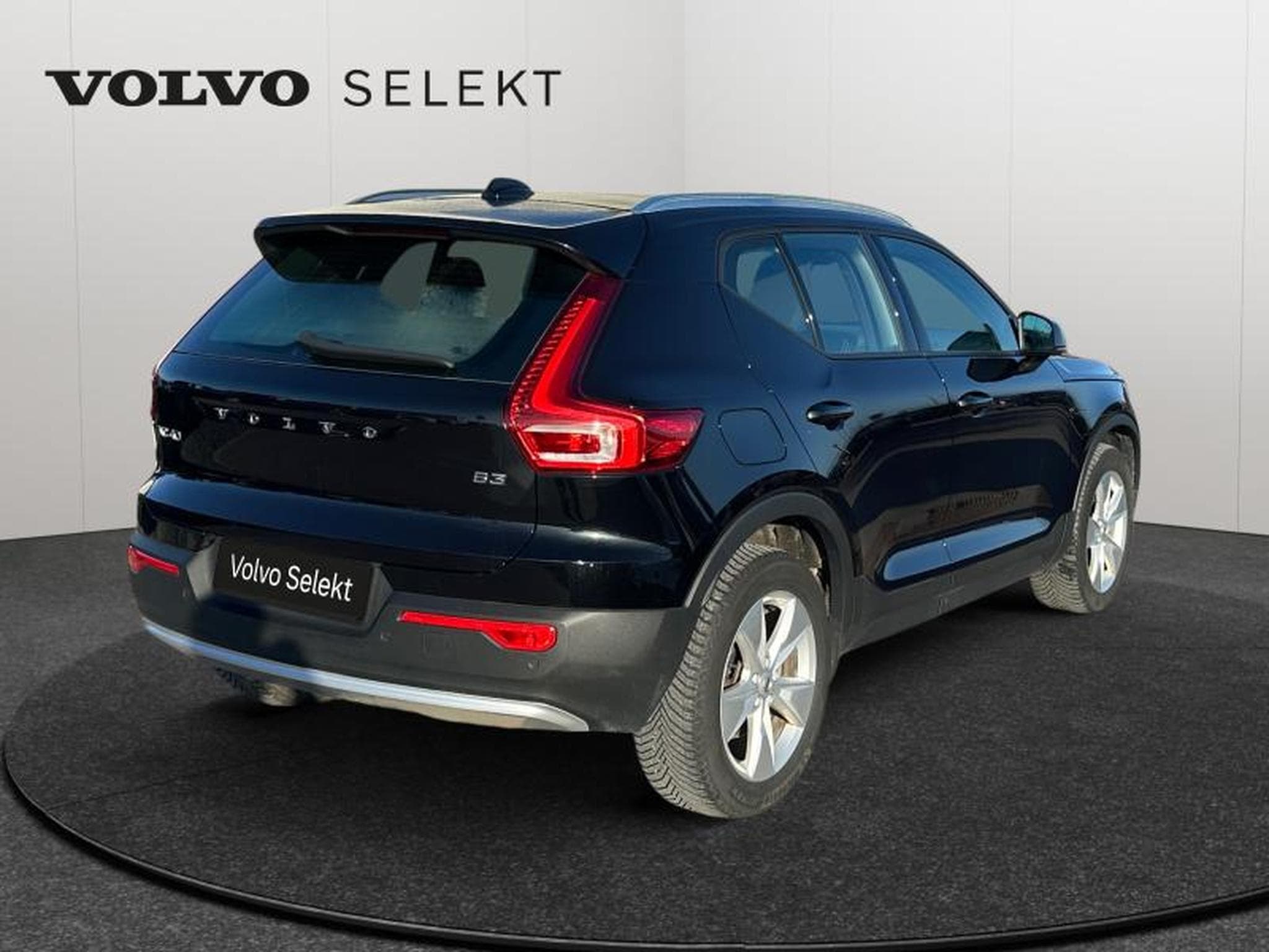 Volvo XC40 B3 Core / Essence (2024) - Photo 2