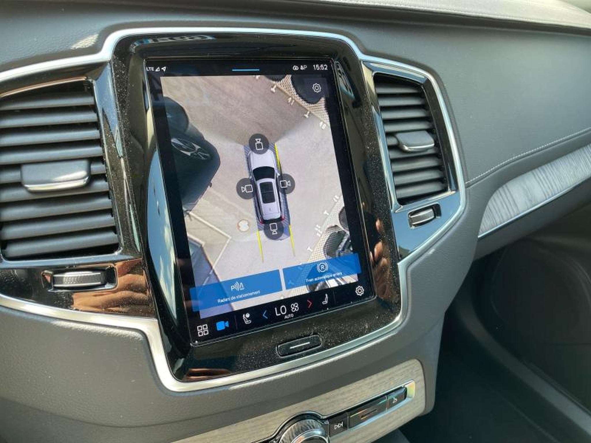 Volvo XC90 B5 AWD Plus Bright / Diesel (2023) - Photo 17