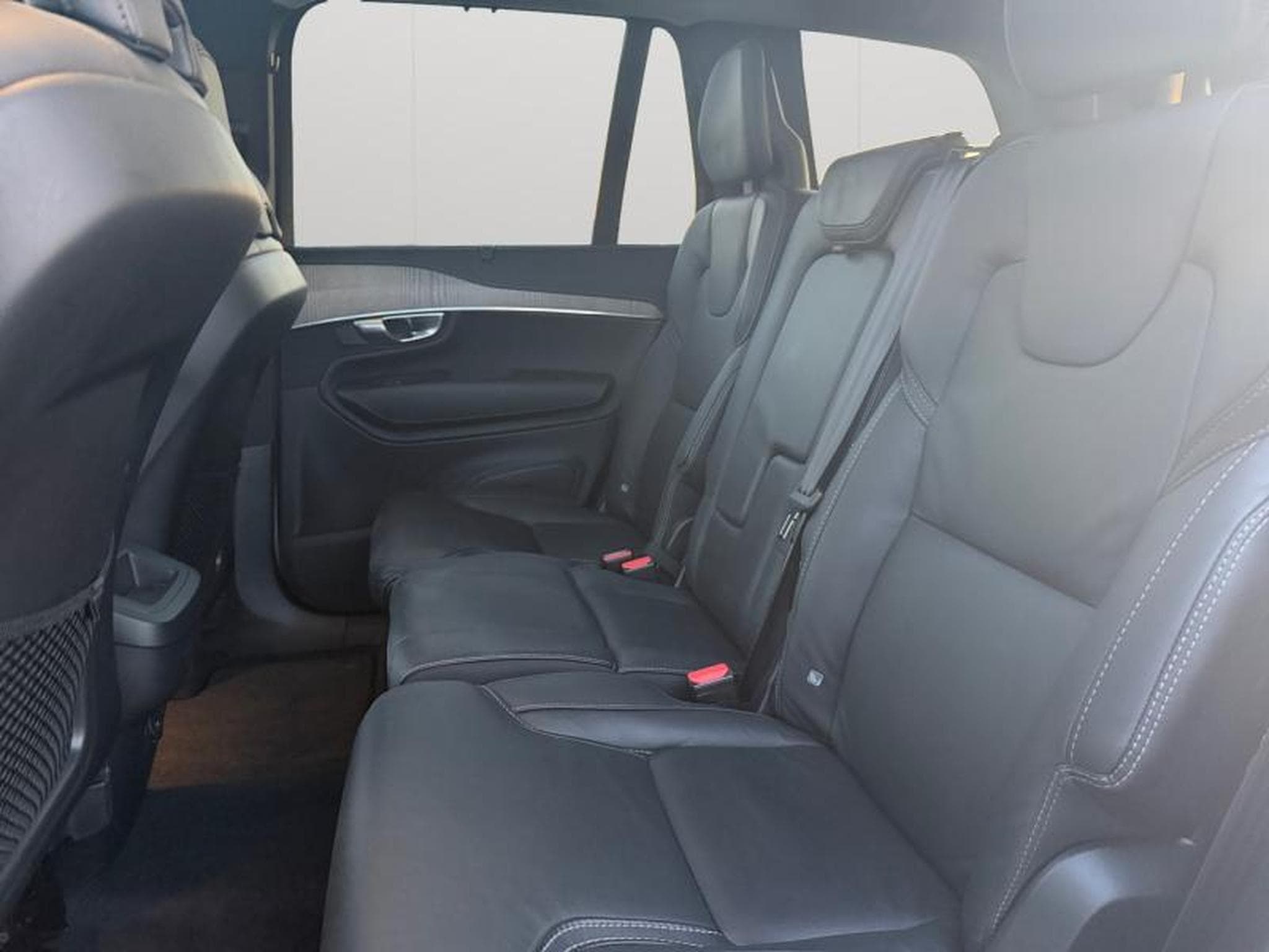 Volvo XC90 B5 Plus Bright / Diesel (2023) - Photo 13