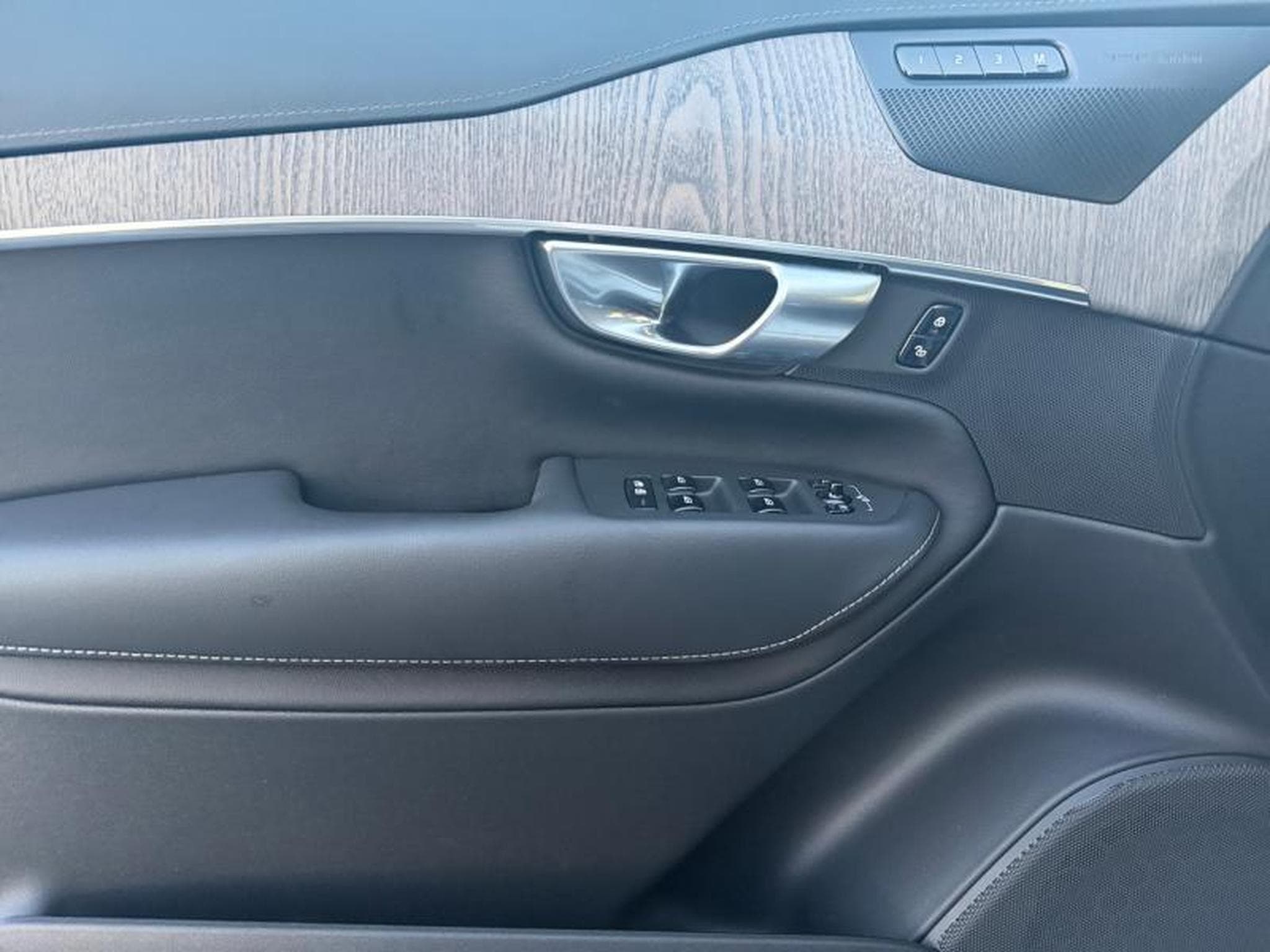 Volvo XC90 B5 Plus Bright / Diesel (2023) - Photo 20