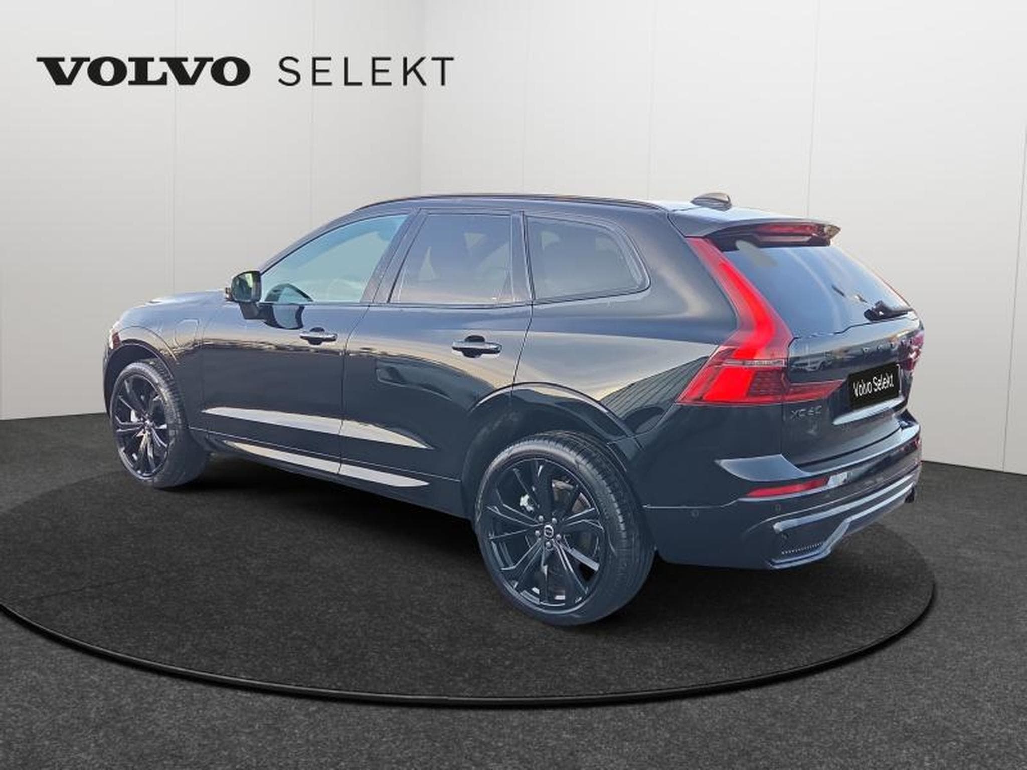 Volvo XC60 T6 Black Edition Plus / Hybride (2025) - Photo 5