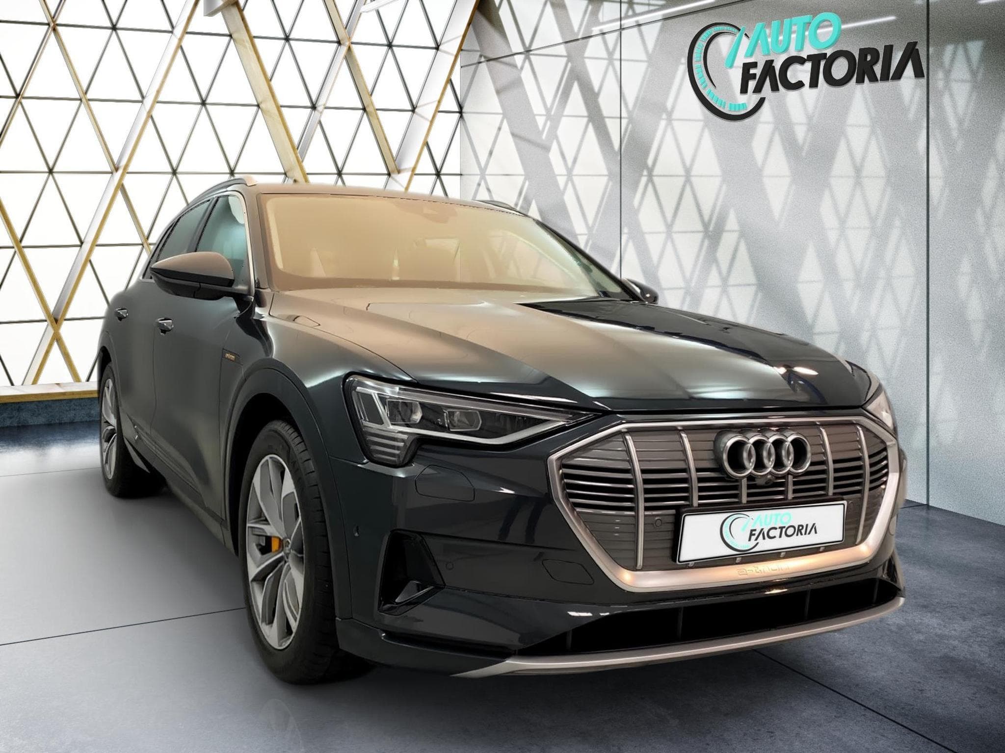 Audi E-tron QUATTRO 55ELEC 408CV BVA ADVANCED (2021) - Photo 2
