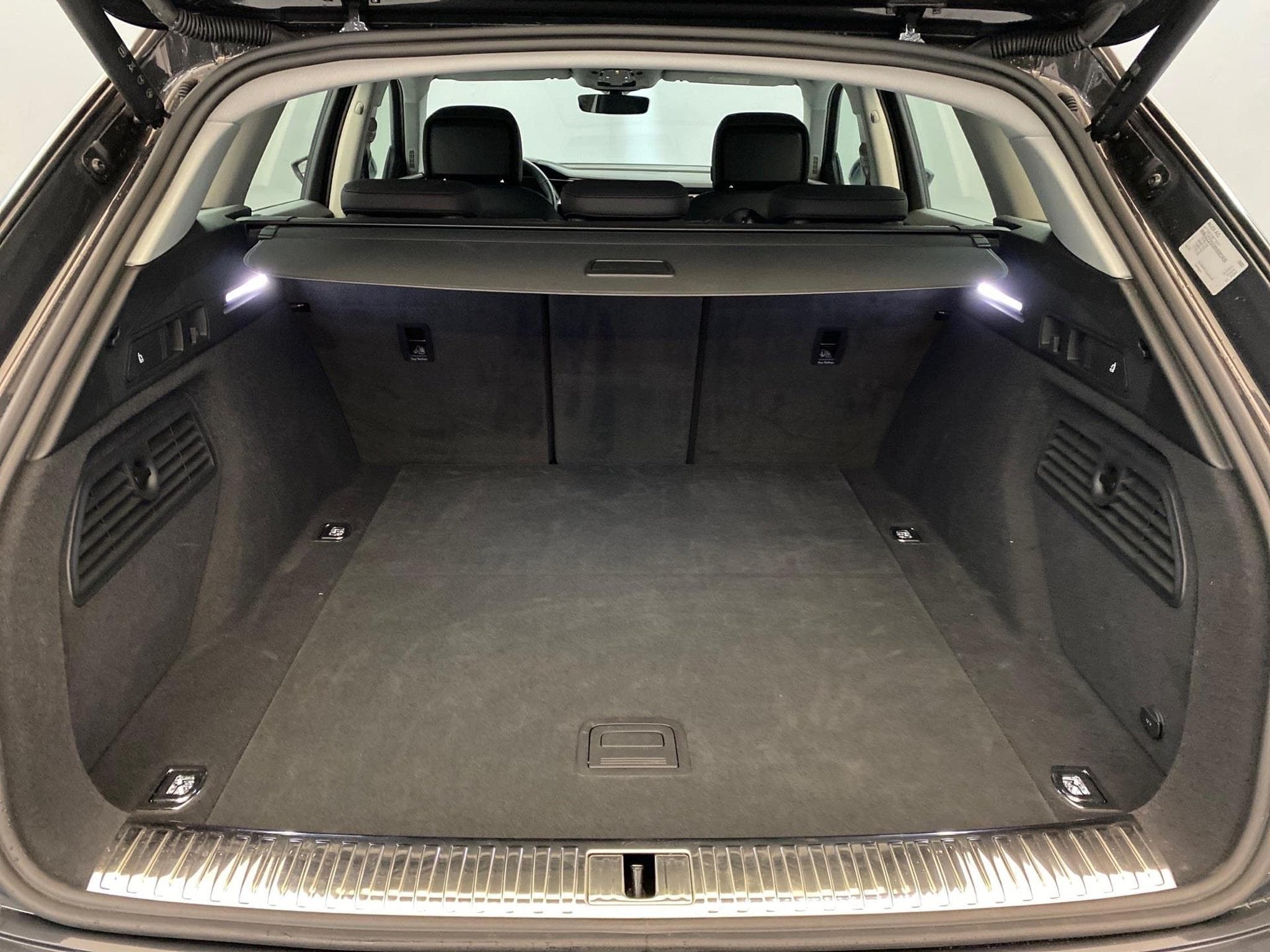 Audi E-tron QUATTRO 55ELEC 408CV BVA ADVANCED (2021) - Photo 5