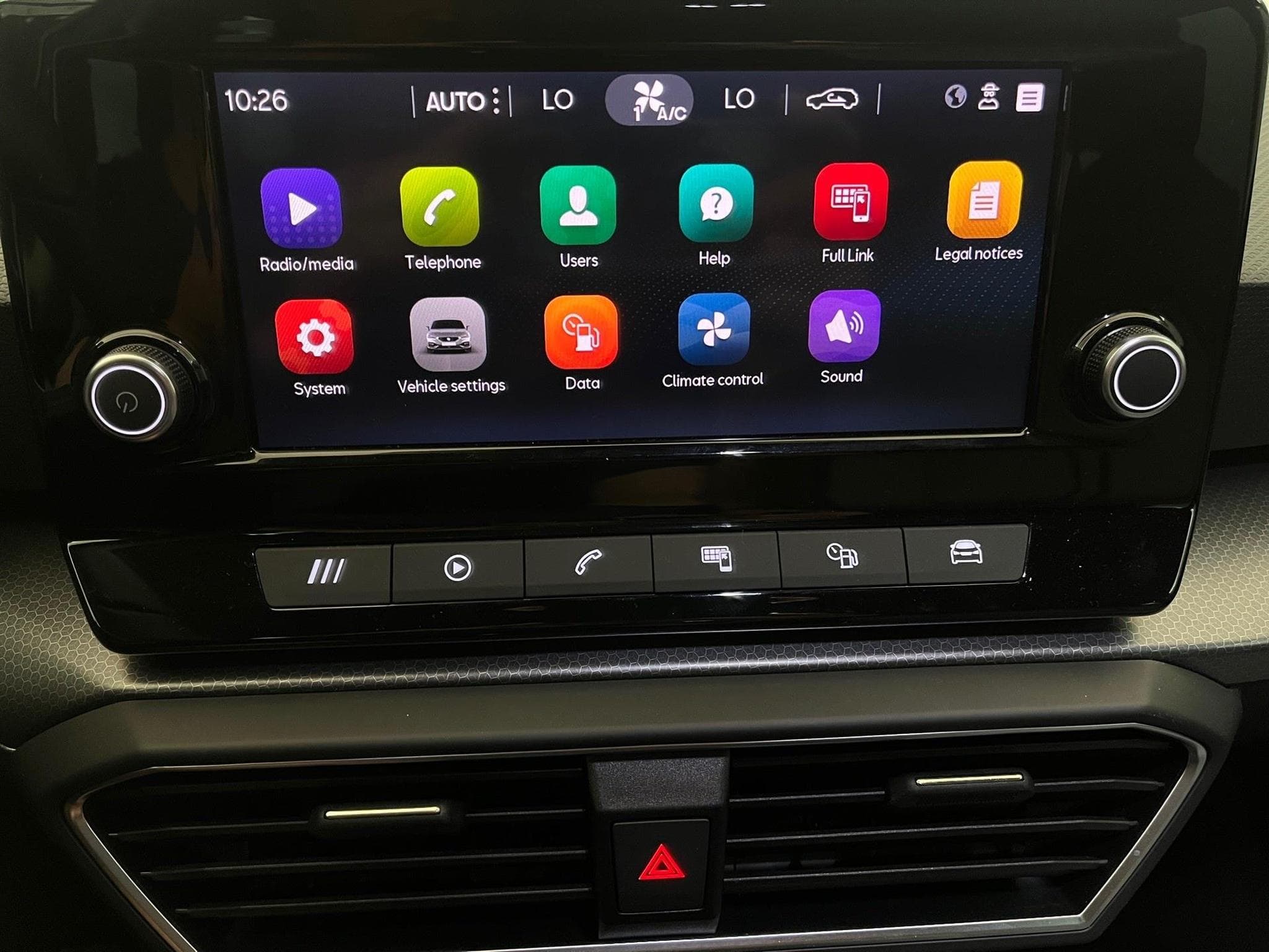 Seat Leon -37% 1.5 eTSI 150cv BVA+MIRRORLINK+RADARS+Opts (2024) - Foto 10