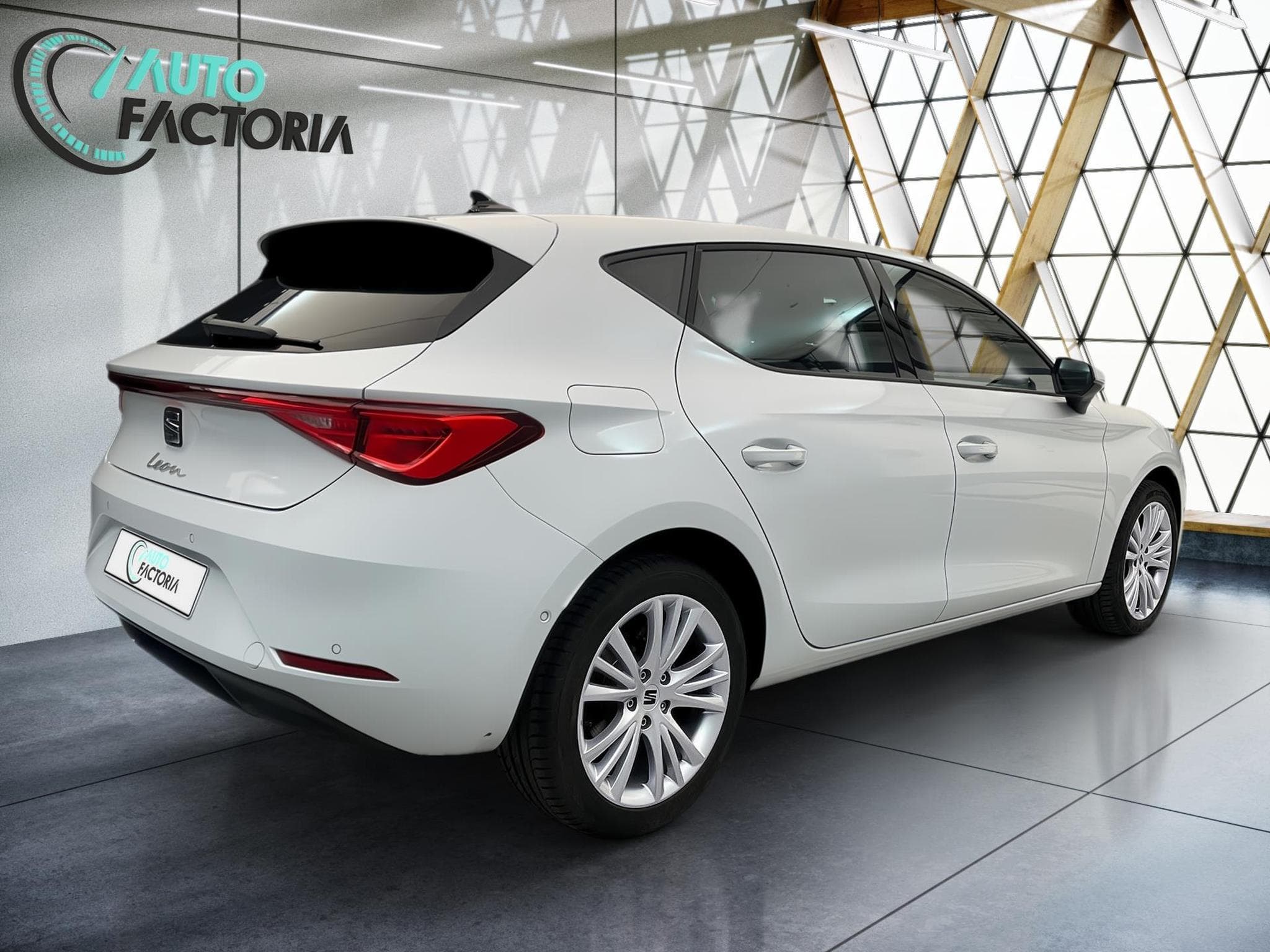 Seat Leon -37% 1.5 eTSI 150cv BVA+MIRRORLINK+RADARS+Opts (2024) - Foto 3