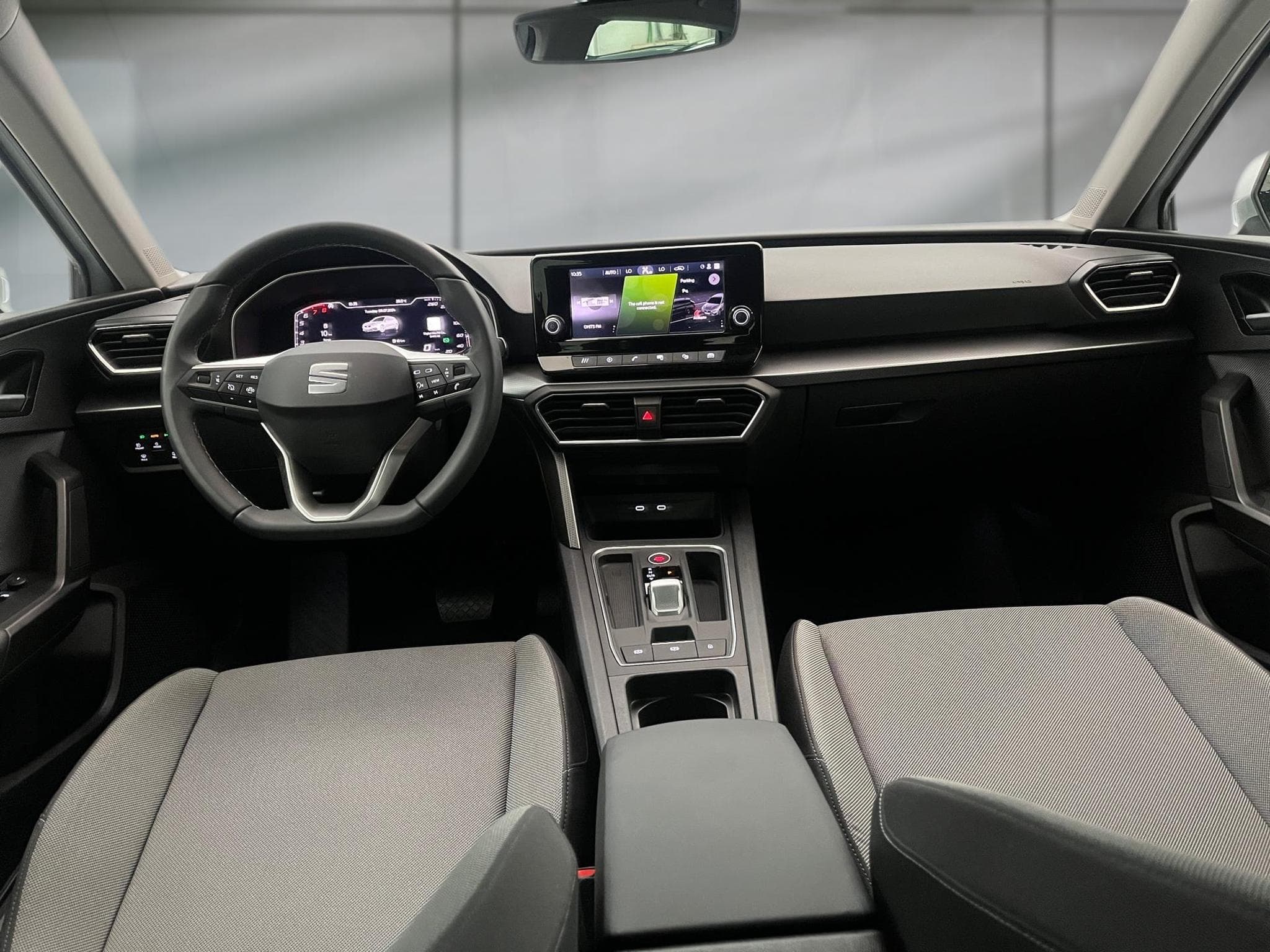 Seat Leon -37% 1.5 eTSI 150cv BVA+MIRRORLINK+RADARS+Opts (2024) - Foto 6