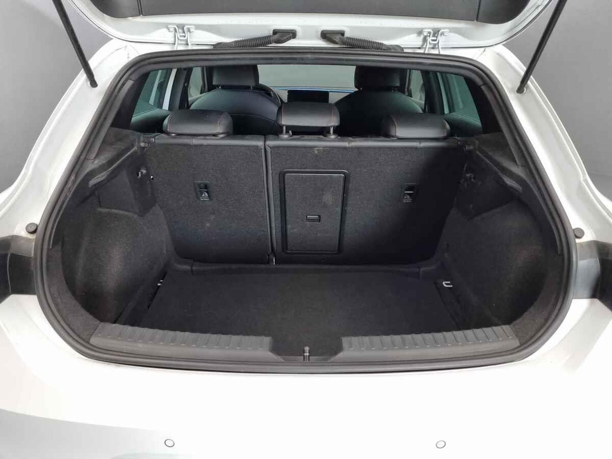 Seat Leon -39% 1.5 eTSI 150 BVA FR +GPS+CAM+FULL LED+Opts (2024) - Foto 5