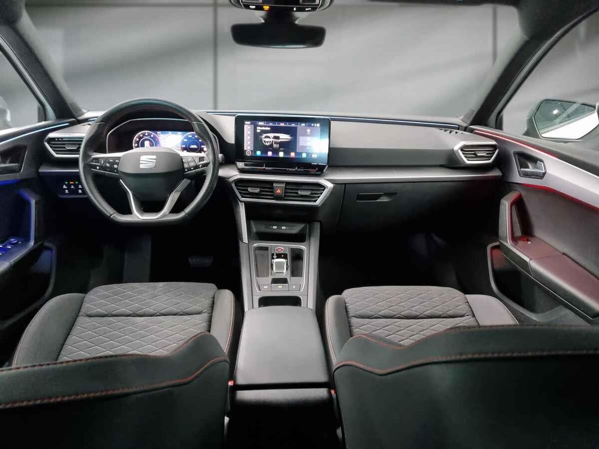 Seat Leon -39% 1.5 eTSI 150 BVA FR +GPS+CAM+FULL LED+Opts (2024) - Foto 6