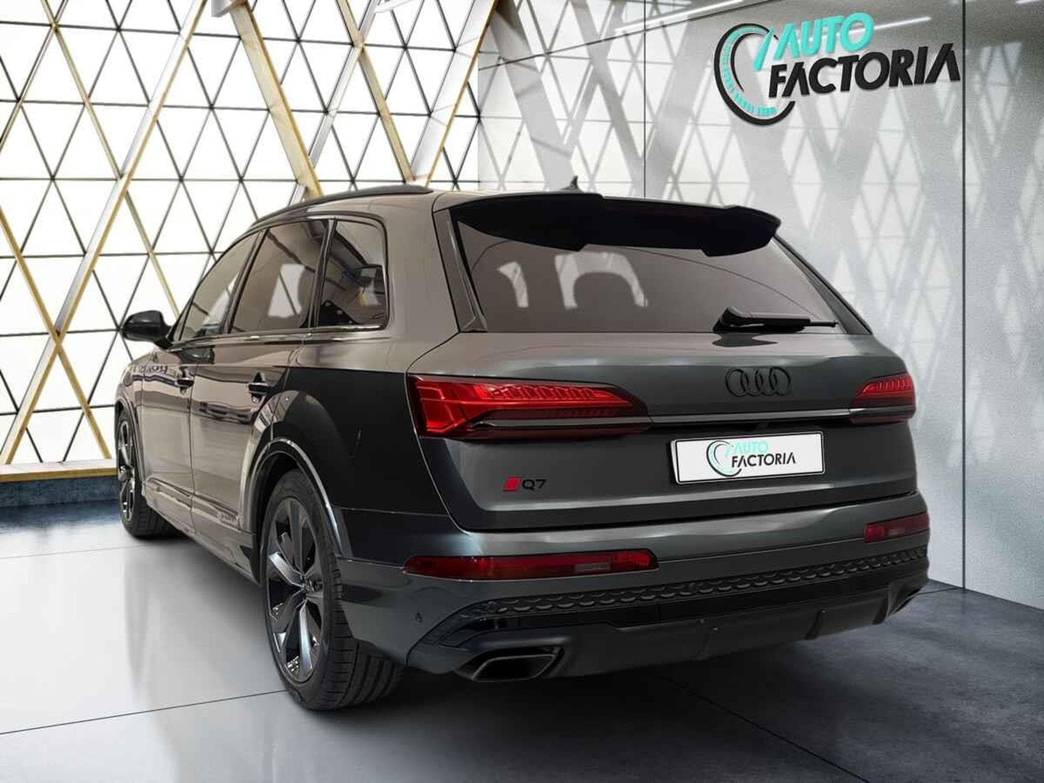 Audi Q7 -34% 50 TDI BVA 286cv 4x4 Sport 7PL+T.PANO+GPS (2024) - Photo 4
