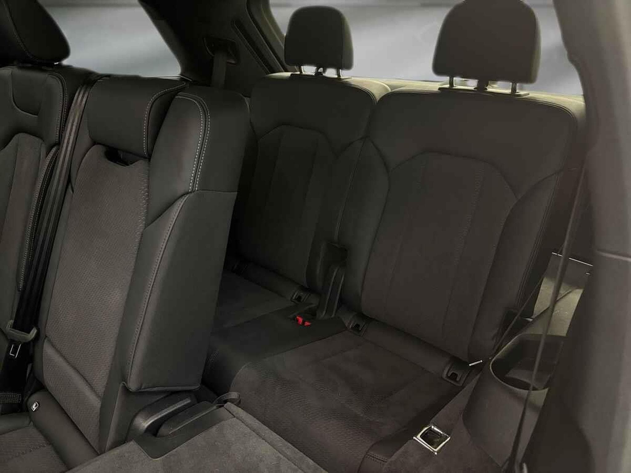 Audi Q7 -34% 50 TDI BVA 286cv 4x4 Sport 7PL+T.PANO+GPS (2024) - Photo 9