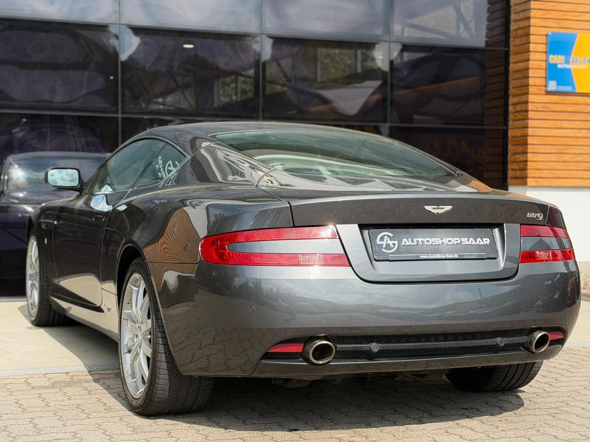Aston-Martin DB9 5.9 Touchtronic V 12 (2005) - Foto 5