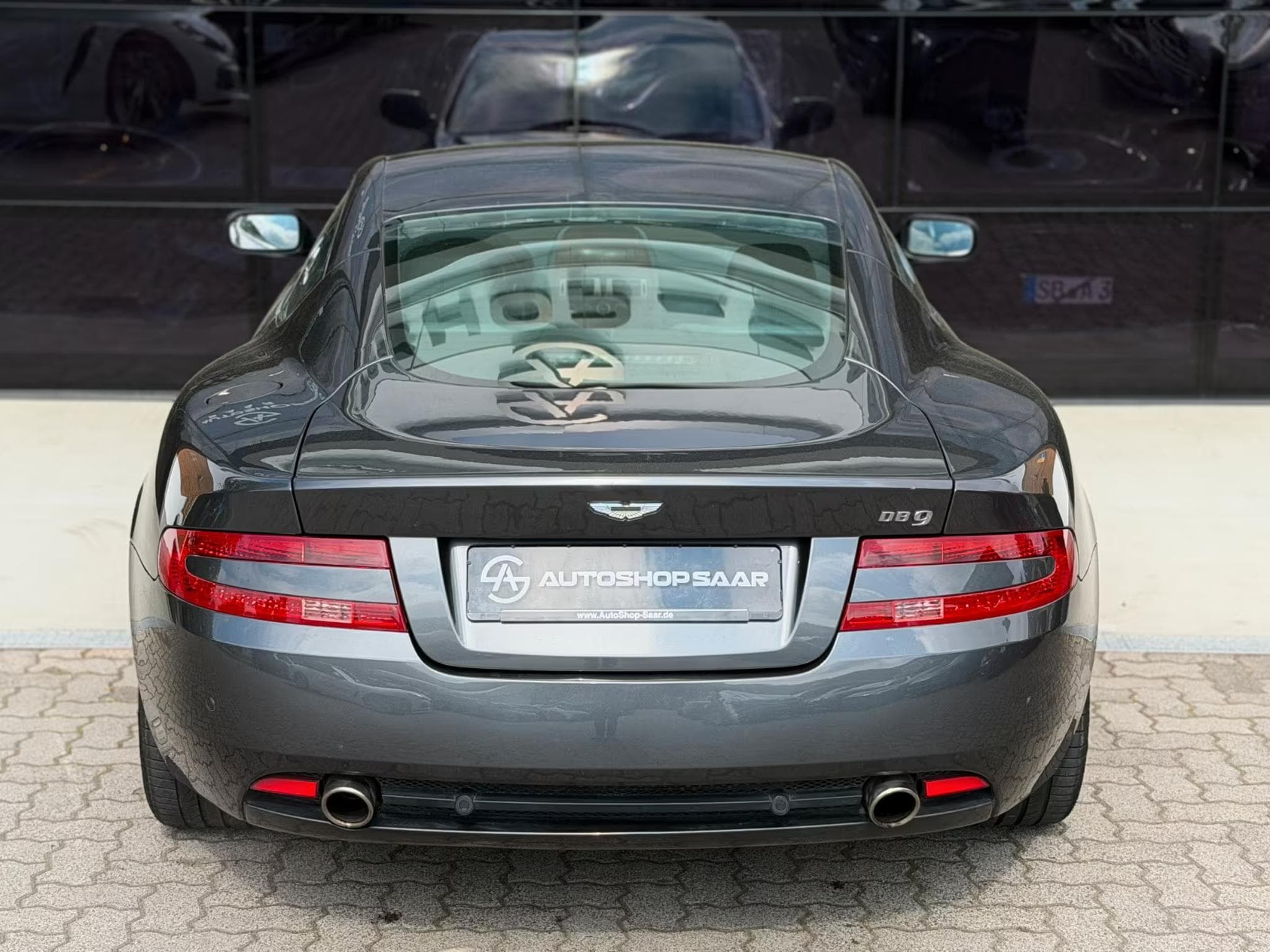 Aston-Martin DB9 5.9 Touchtronic V 12 (2005) - Foto 4