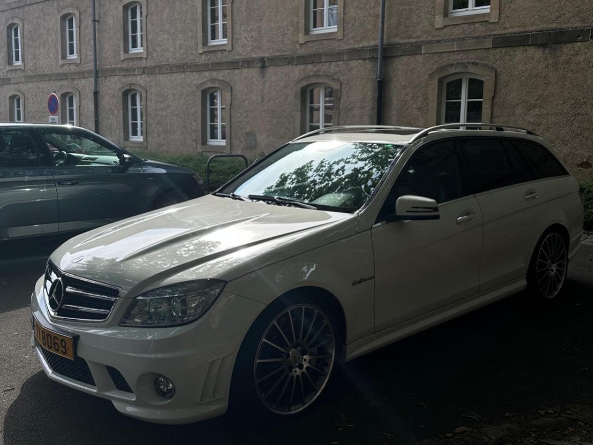Mercedes C 63 AMG AMG (2009) - Photo 1