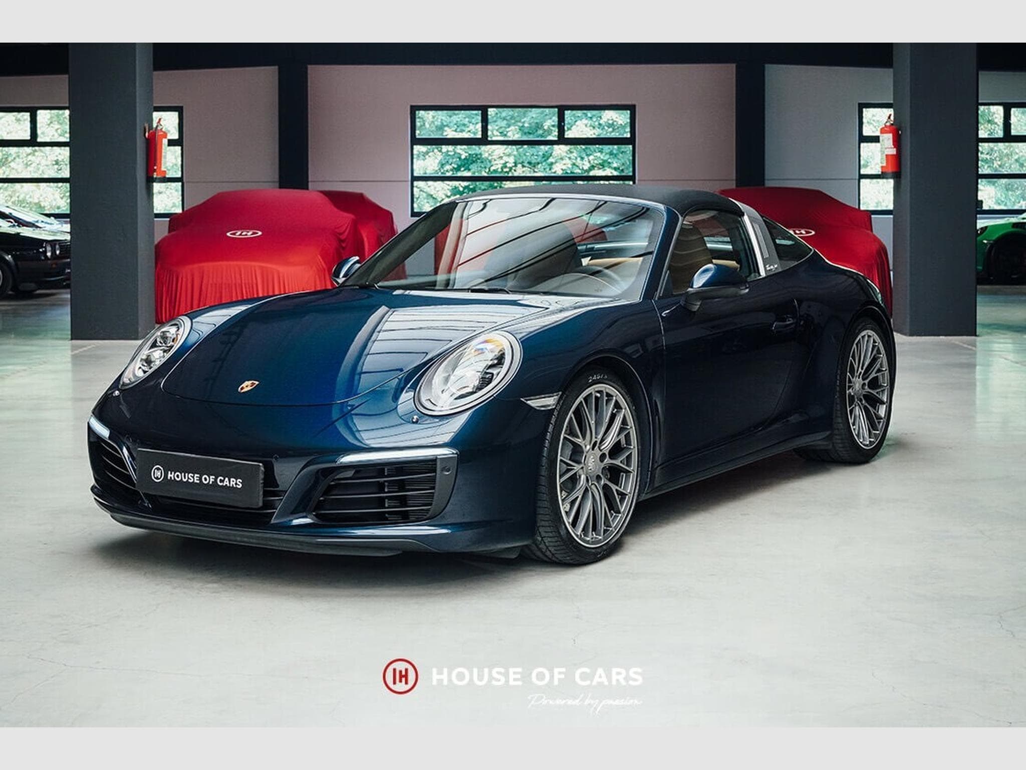 Porsche 991 .2 TARGA 4 PDK 1ST OWNER / PAINT - LOW MILEAGE (2016) - Photo 2