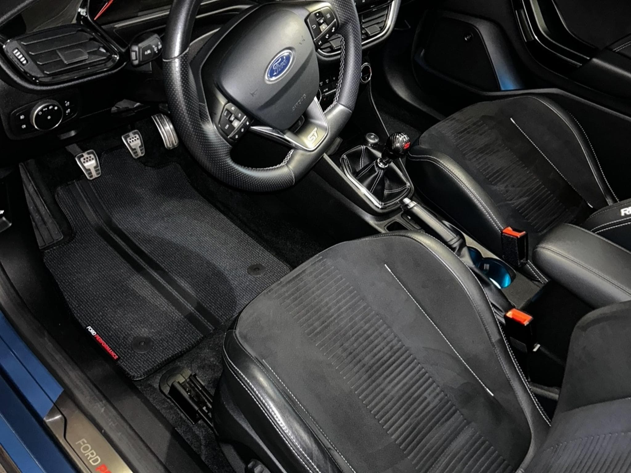 Ford Fiesta ST MK8 (2018) - Photo 10