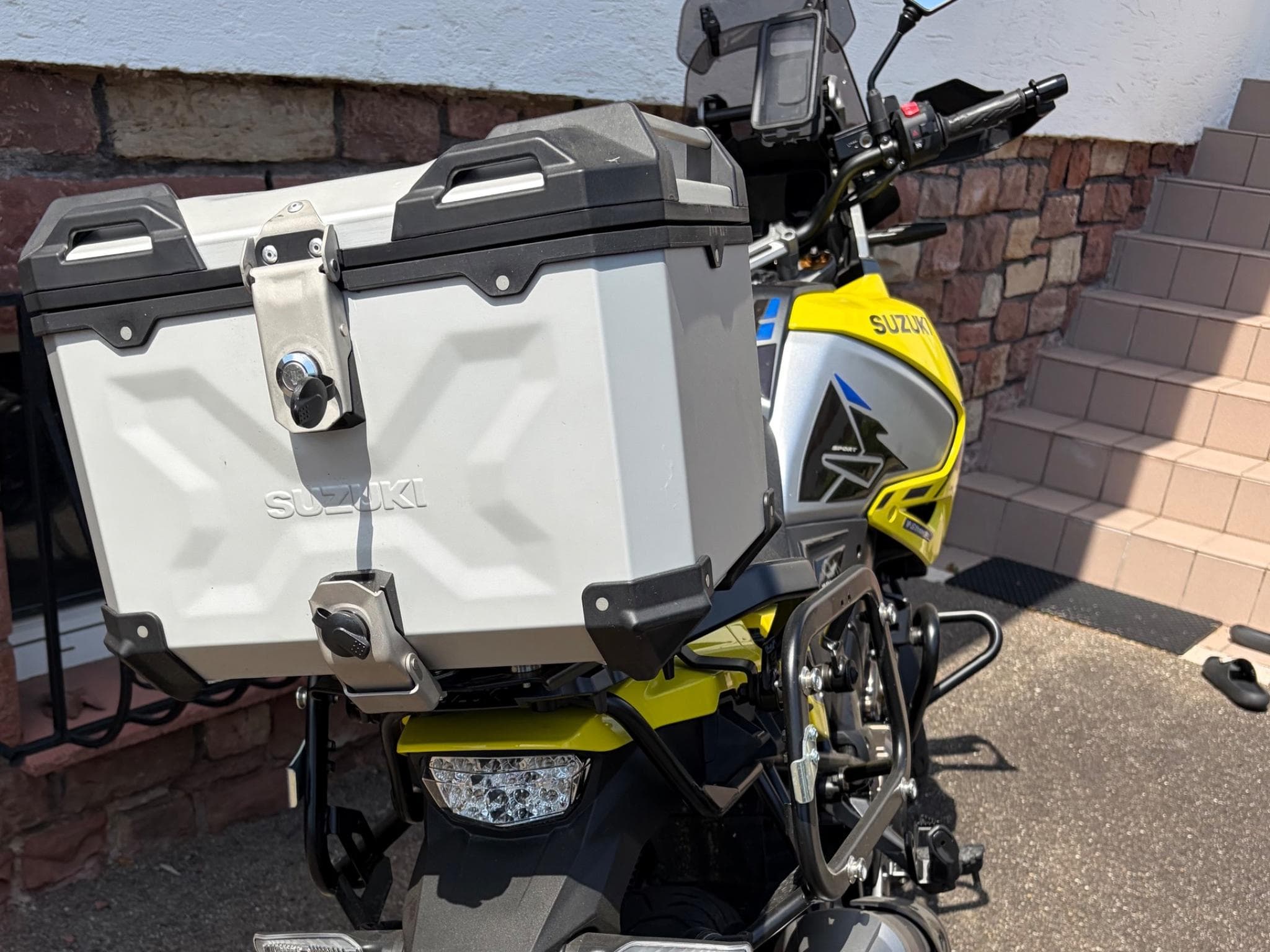 Suzuki V-Strom 1050DE (2023) - Photo 3