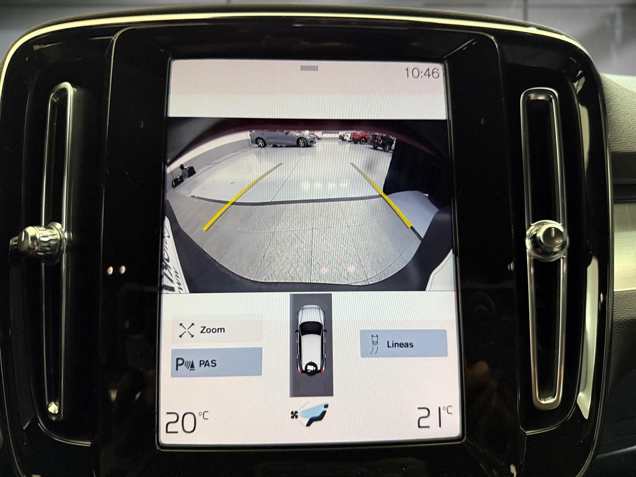 Volvo XC40 -39% T2 129cv BVA+GPS+CAM+LED+HAYON ELEC+Opts (2024) - Foto 11