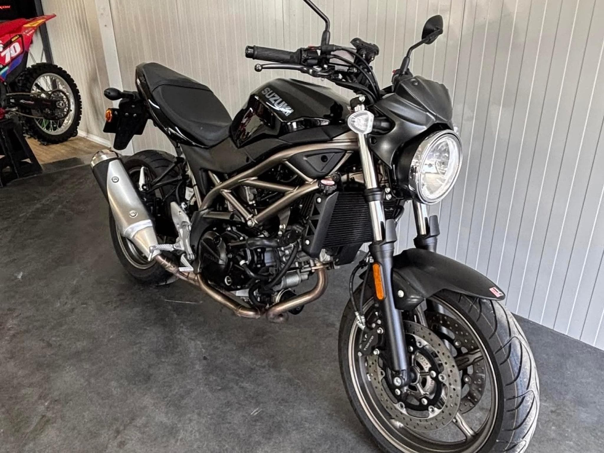 Suzuki SV 650 (2024) - Photo 2