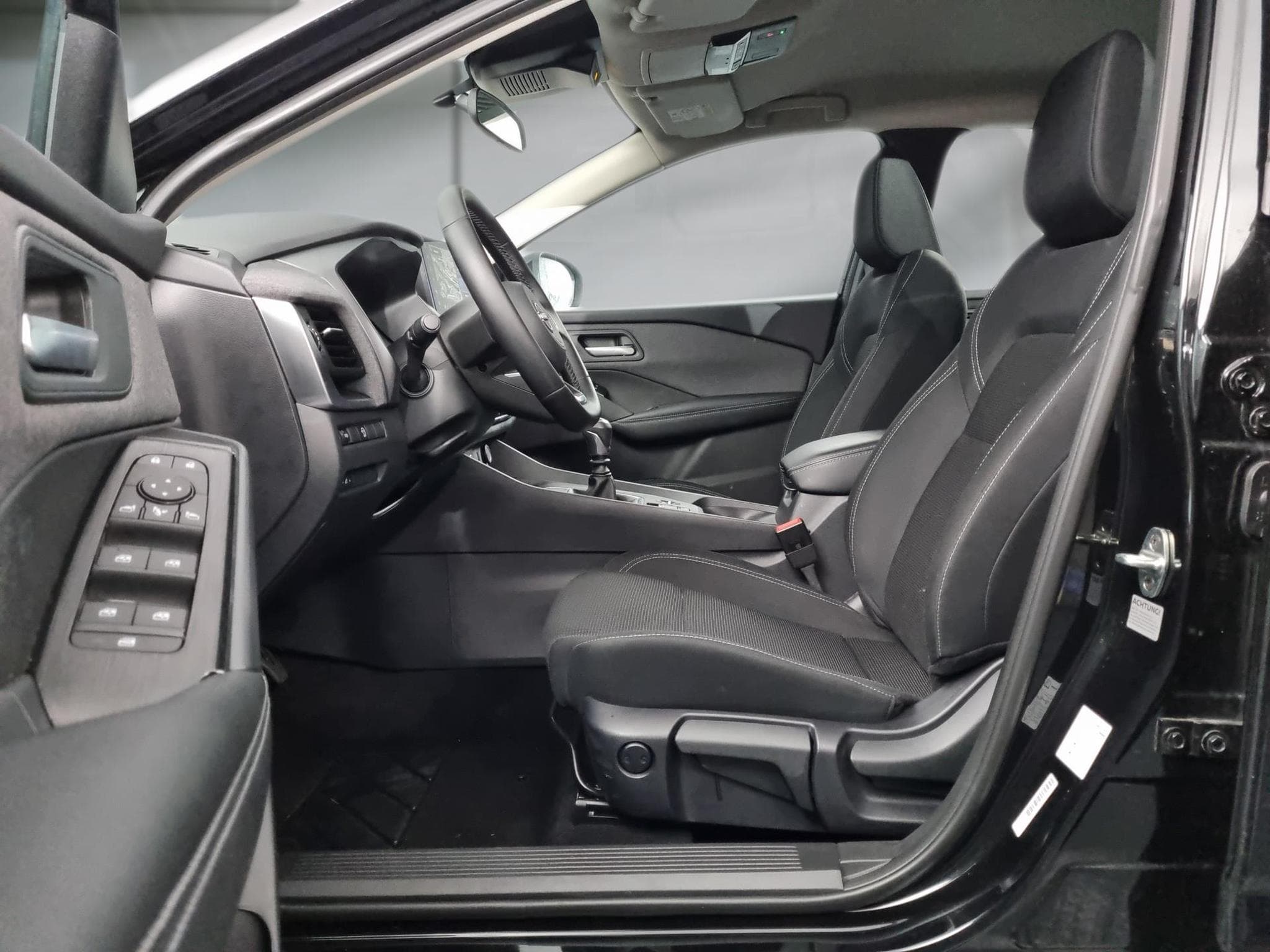 Nissan Qashqai -35% 1.3 DIGT 140cv +GPS+PK HIVER+CAM360+Opts (2025) - Foto 7