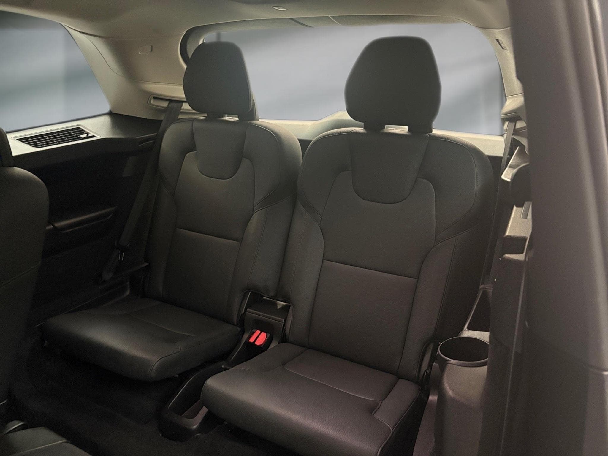 Volvo XC90 -35% T8 PHEV 455cv BVA8 4X4 7PL+GPS+CUIR+Options (2024) - Foto 9