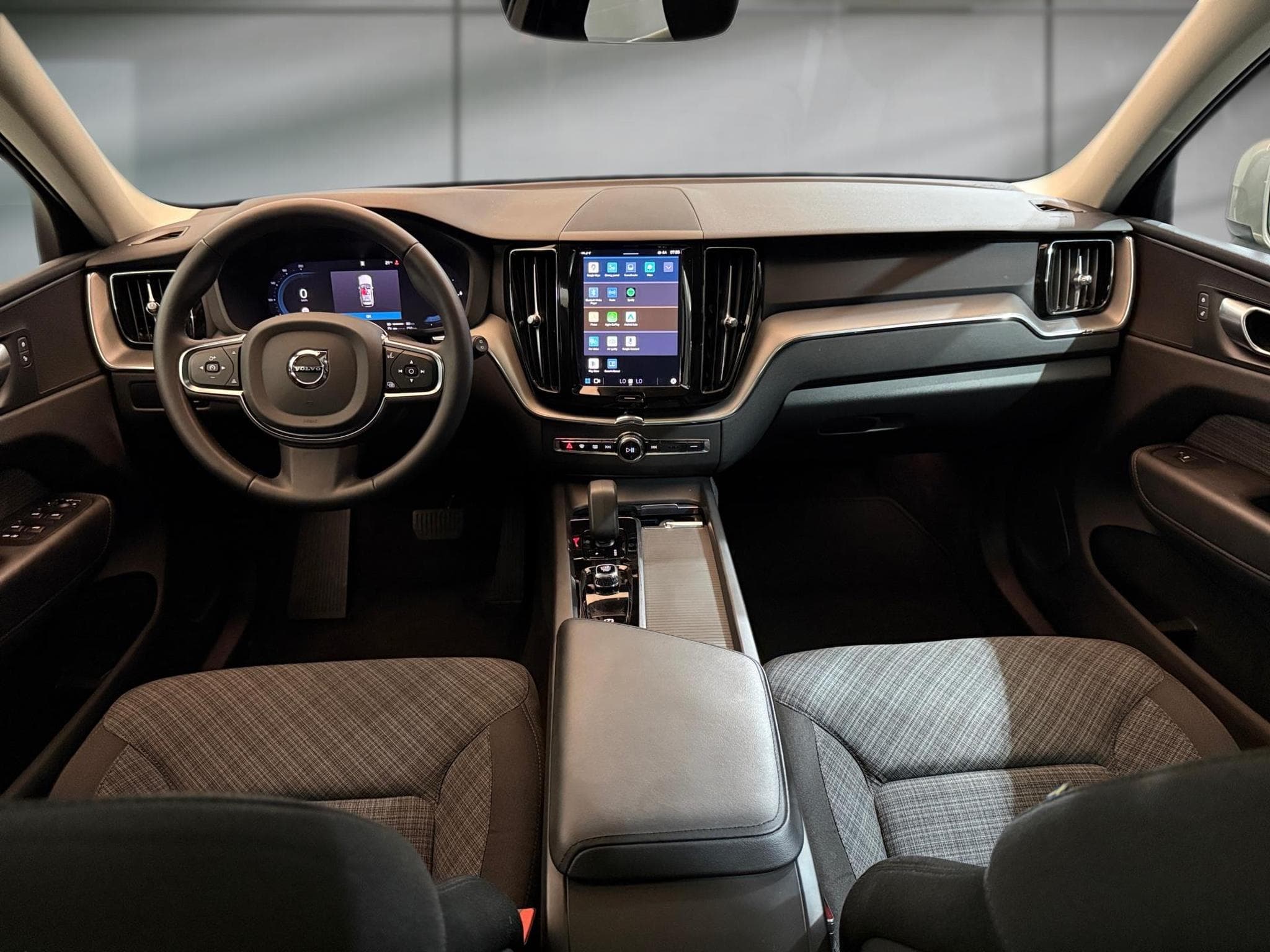 Volvo XC60 -43% T6 PHEV 350cv BVA8 4X4 +T.PANO+GPS+Options (2024) - Foto 6