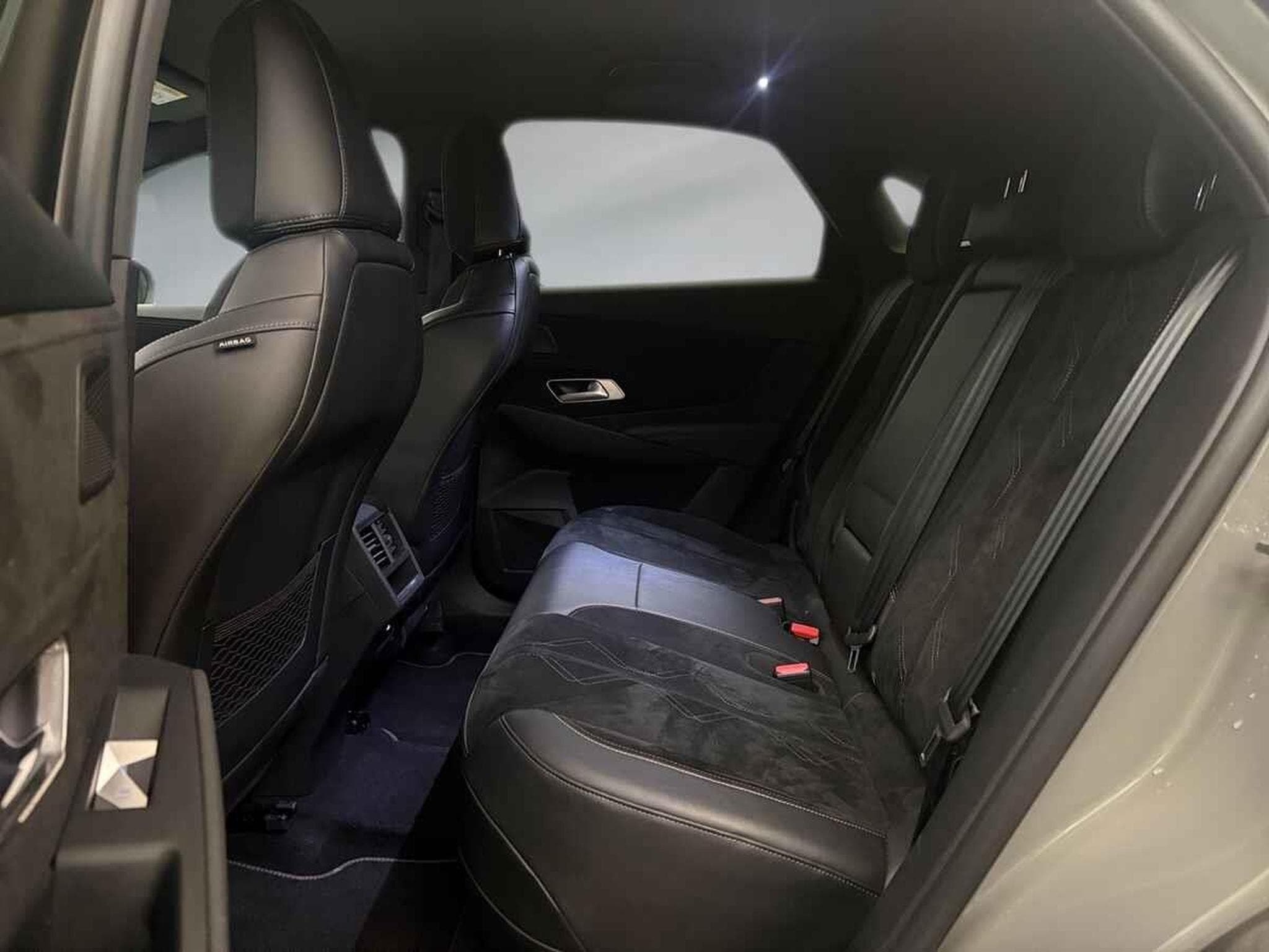 DS Automobiles DS7 -47% 1.6 HYB 225cv BVA Sport+GPS+RADARS+Options (2024) - Photo 8