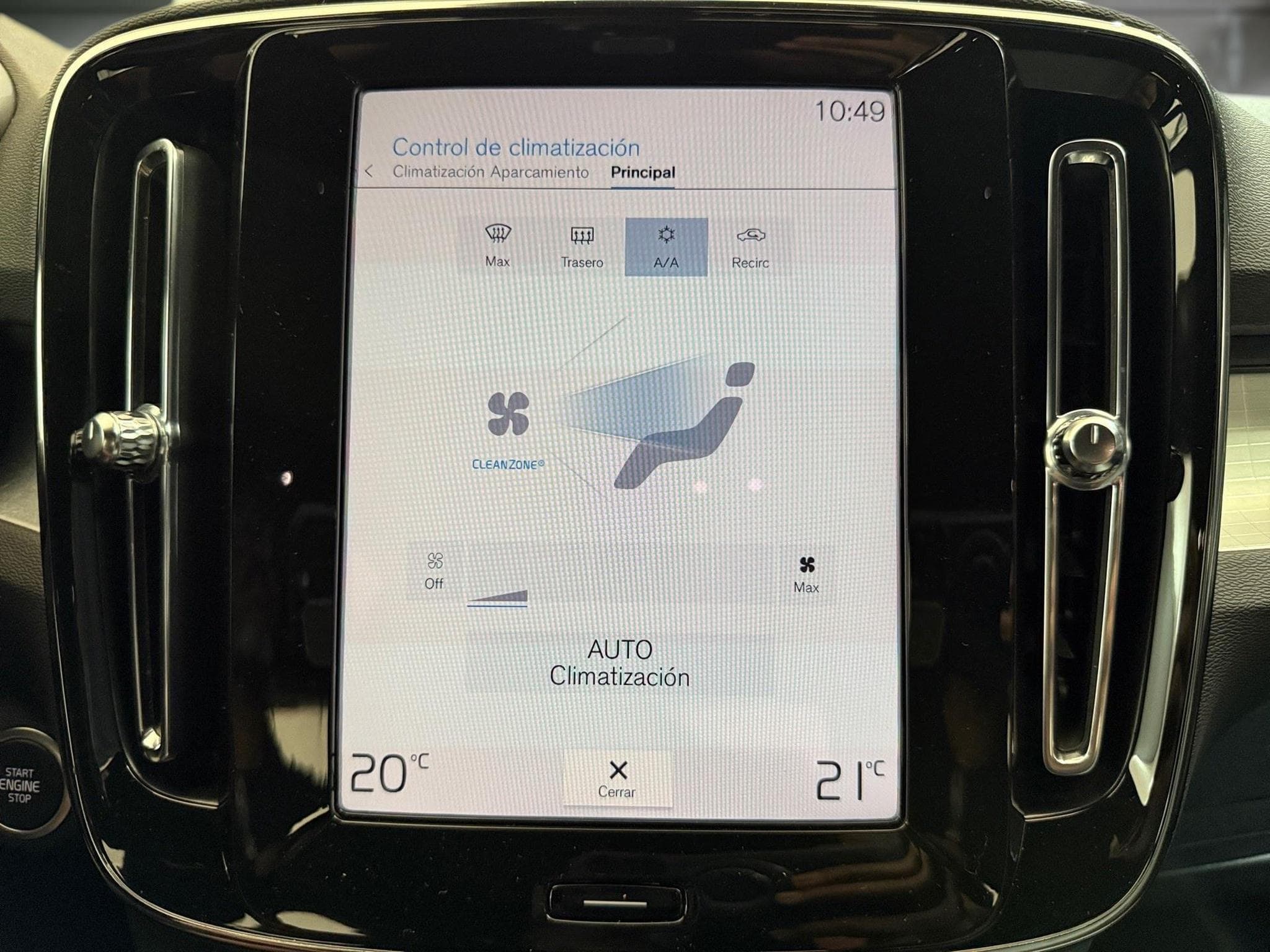 Volvo XC40 -39% T2 129cv BVA+GPS+CAM+LED+HAYON ELEC+Opts (2024) - Foto 13