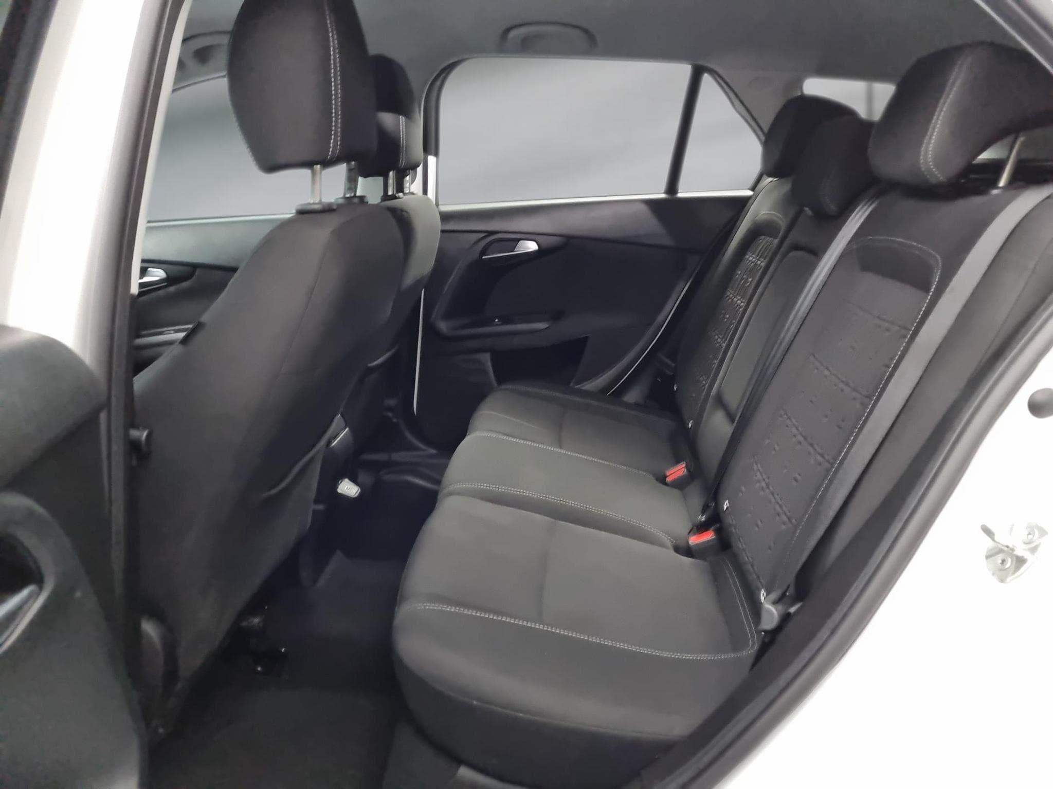 Fiat Tipo Break -29% 1.6 D 130cv+MIRRORLINK+RADARS+Options (2024) - Photo 8