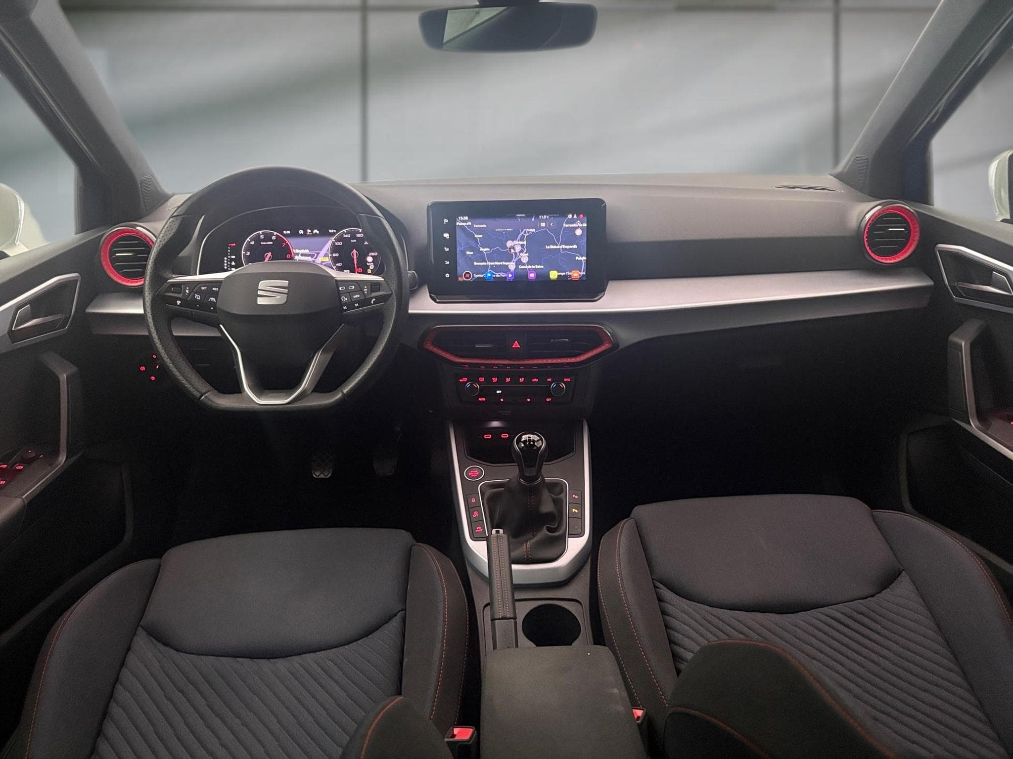 Seat Arona -30% 1.0 TSI 115cv FR +GPS+CAM+PARK ASSIST+Opts (2025) - Foto 6