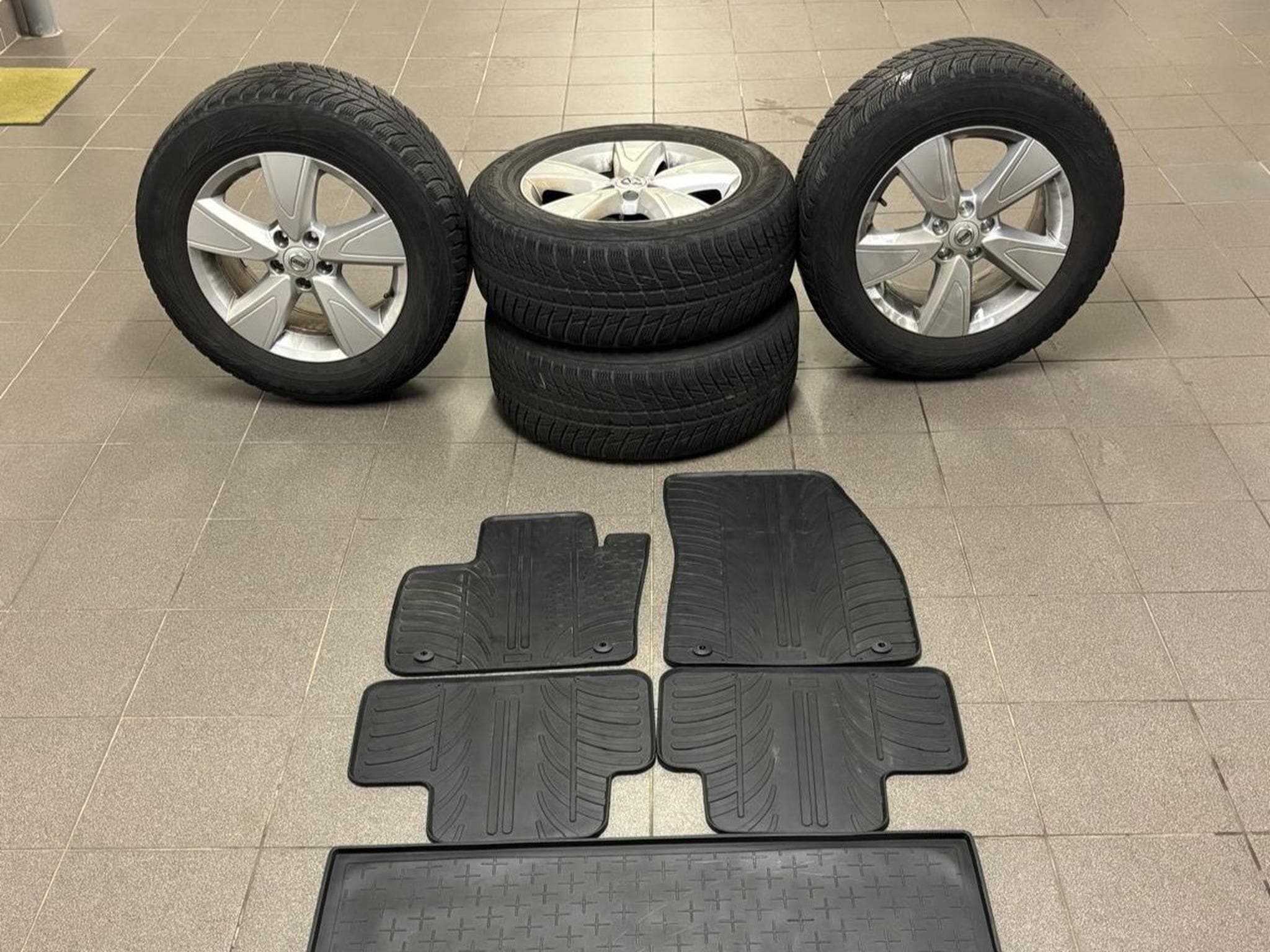 Volvo XC40 Volvo XC40 2.0 D3 AWD Momentum Pro Geart (2019) - Foto 10