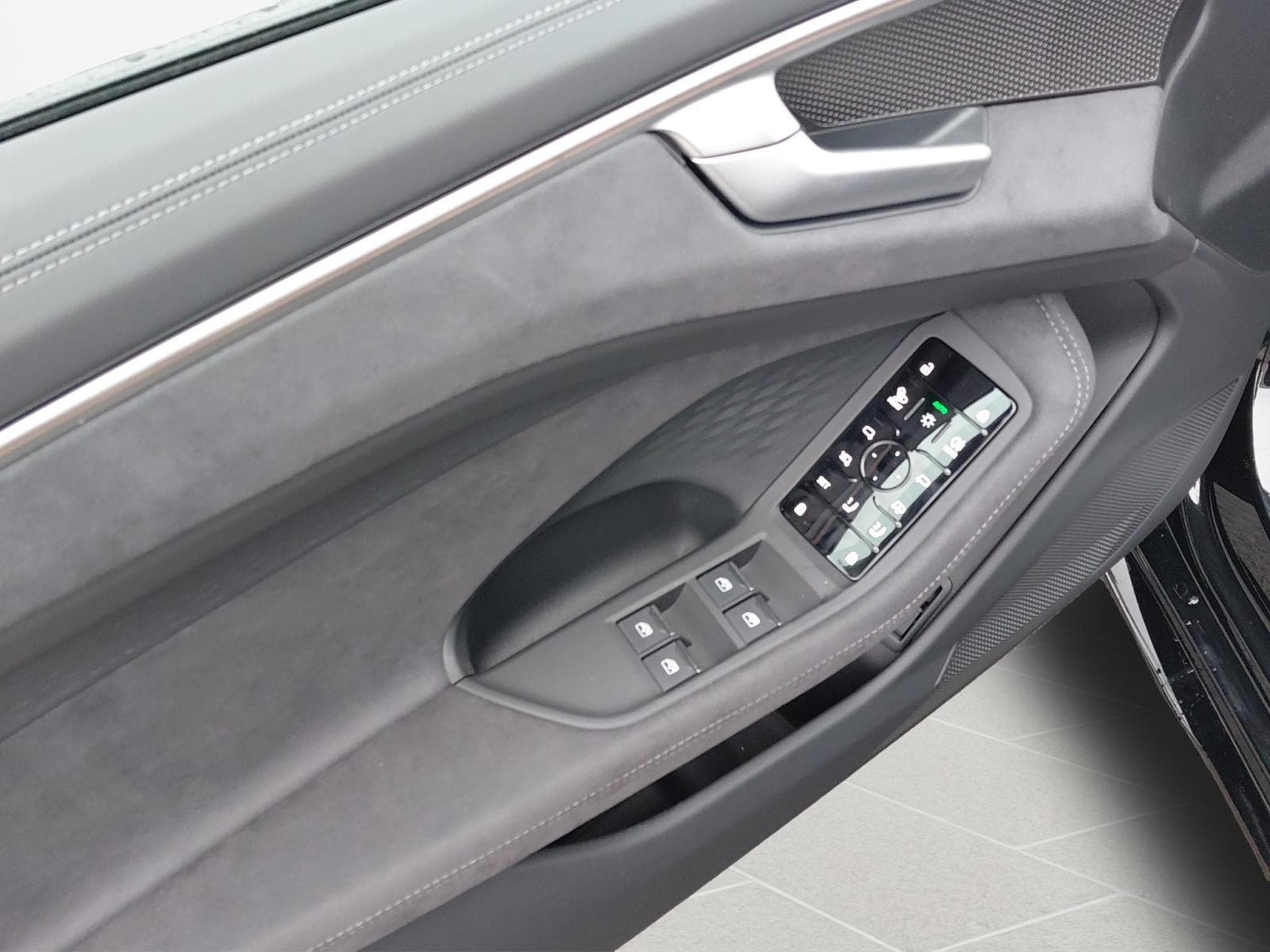 Audi A6 Avant e-hybrid (2026) - Photo 10