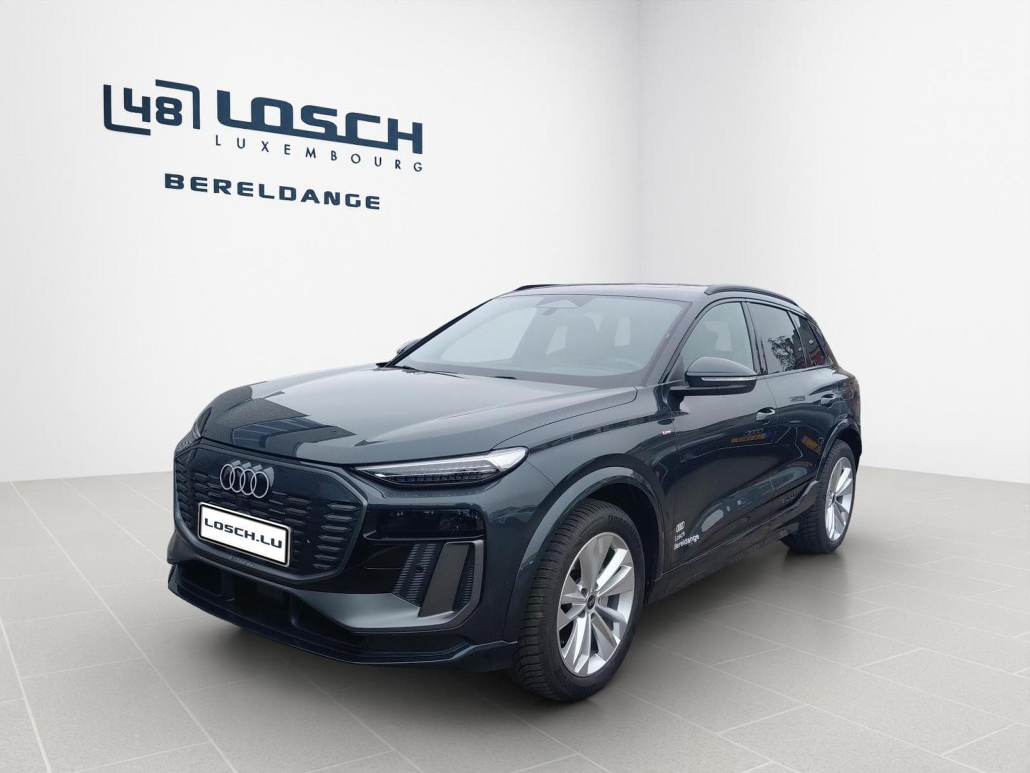 Audi Q6 e-tron quattro (2026) - Photo 1