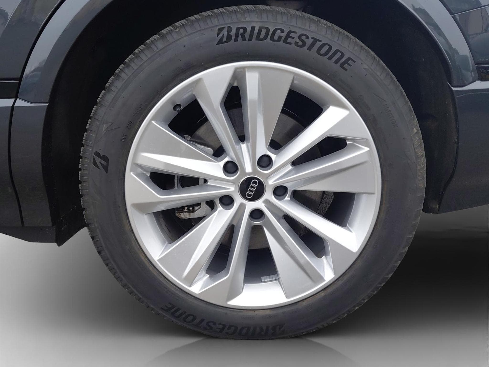 Audi Q6 e-tron quattro (2026) - Photo 8